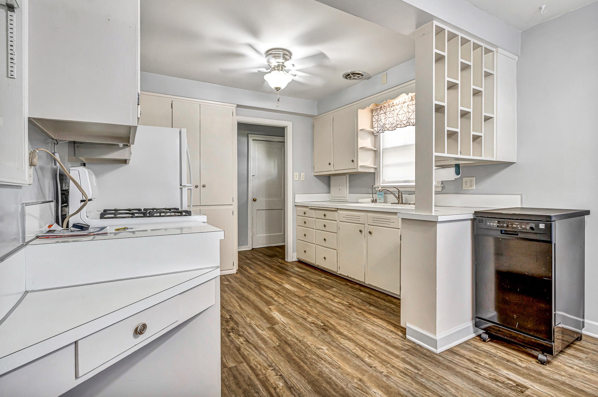 1418 Annie Ct, Sheboygan, WI 53083-4711