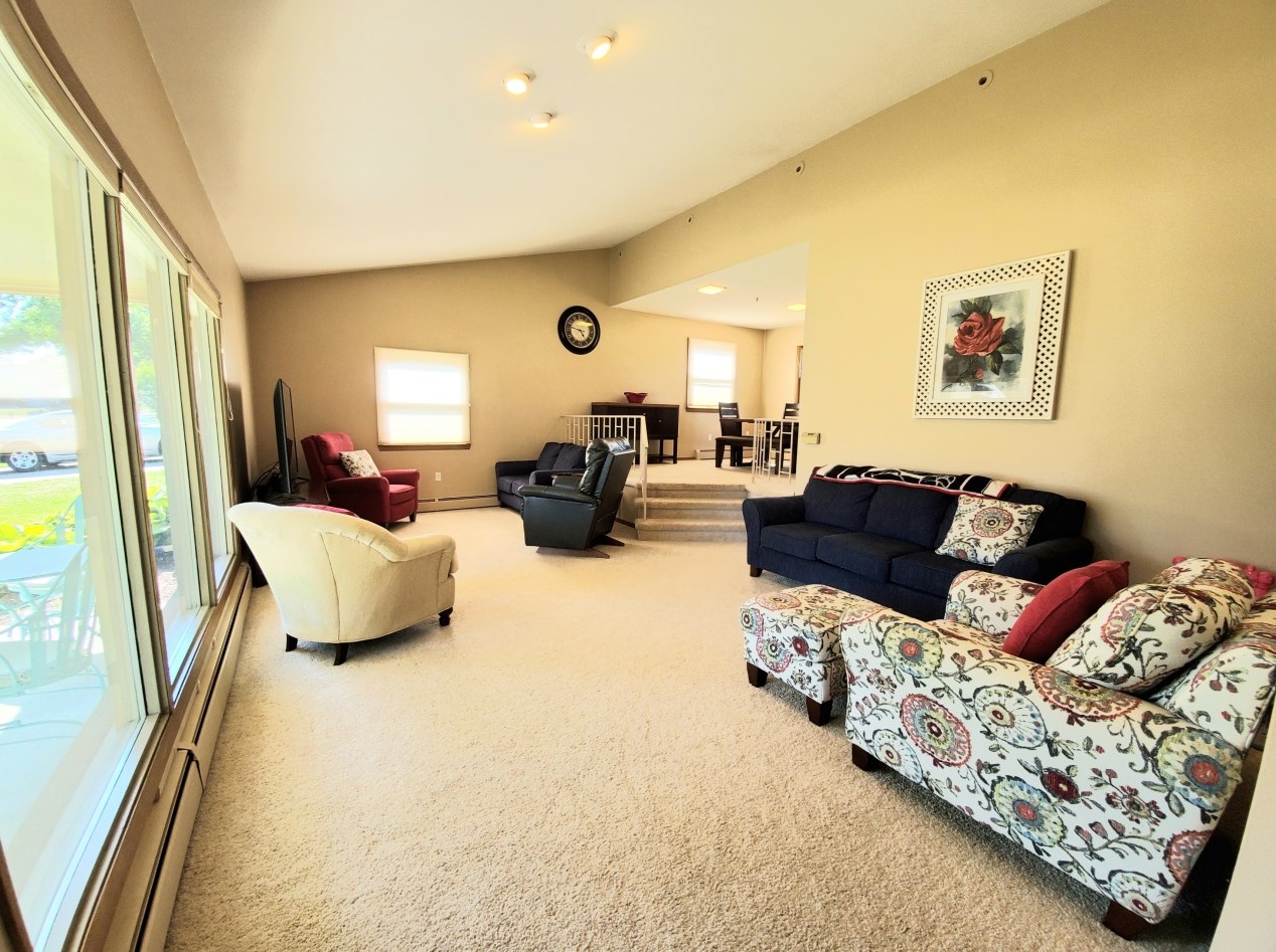 816 Pershing Ave, Sheboygan, WI 53083-3162