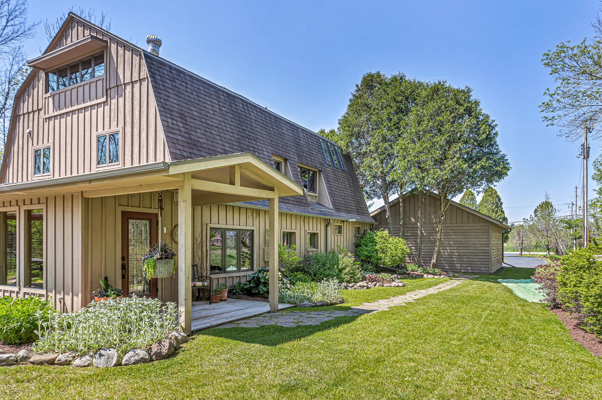 543 Evergreen Dr, Sheboygan, WI 53081-7909