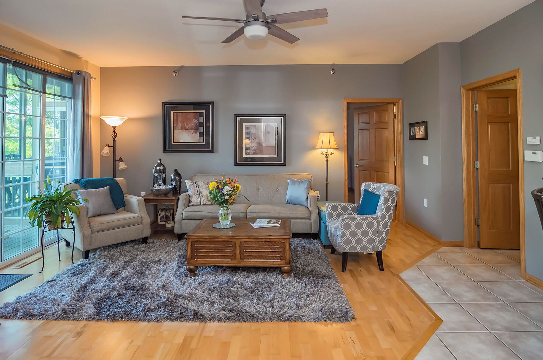 9215 51st St, Hales Corners, WI 53132-9275