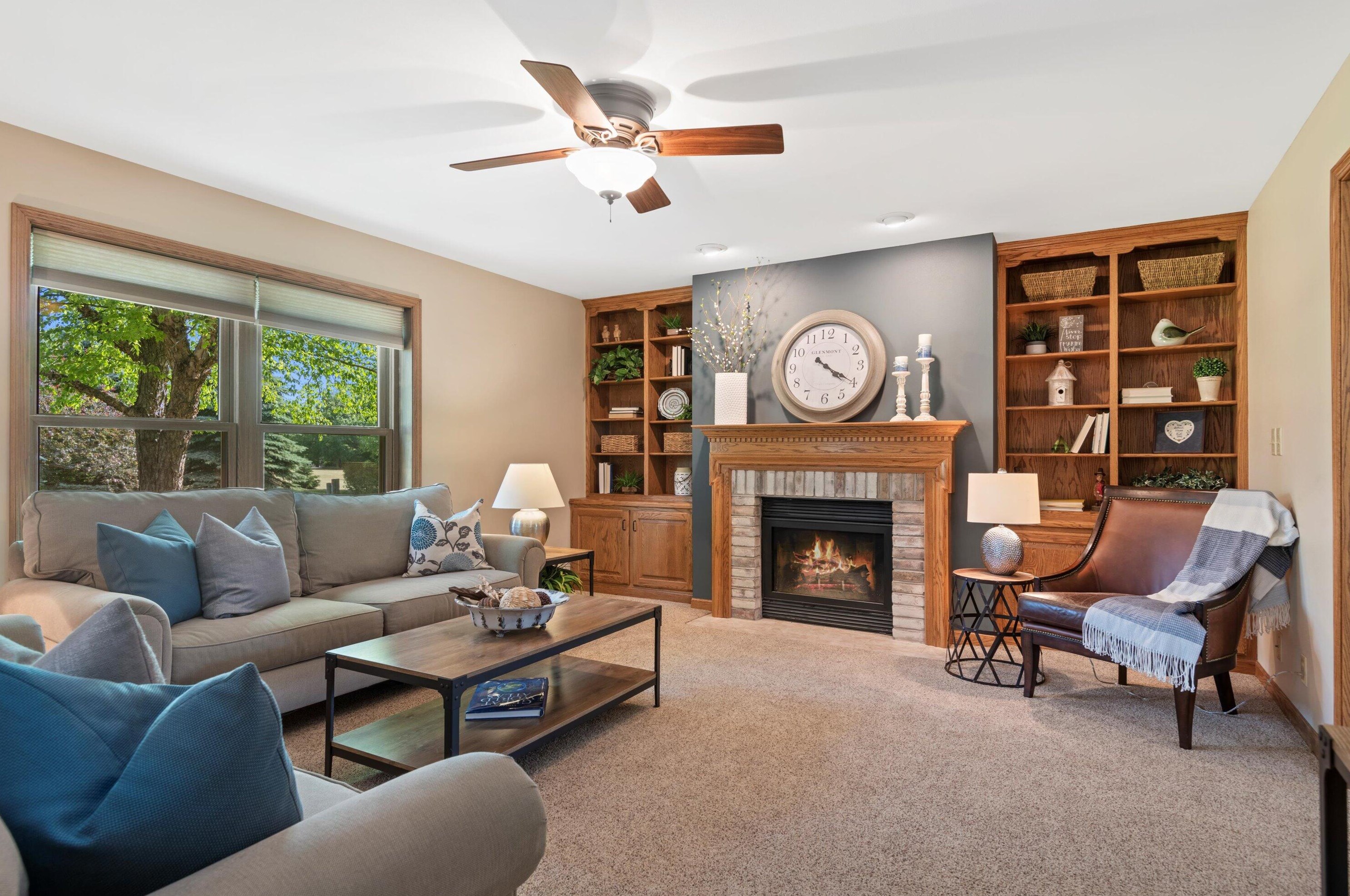 8008 W Kensington Dr, Thiensville, WI 53097