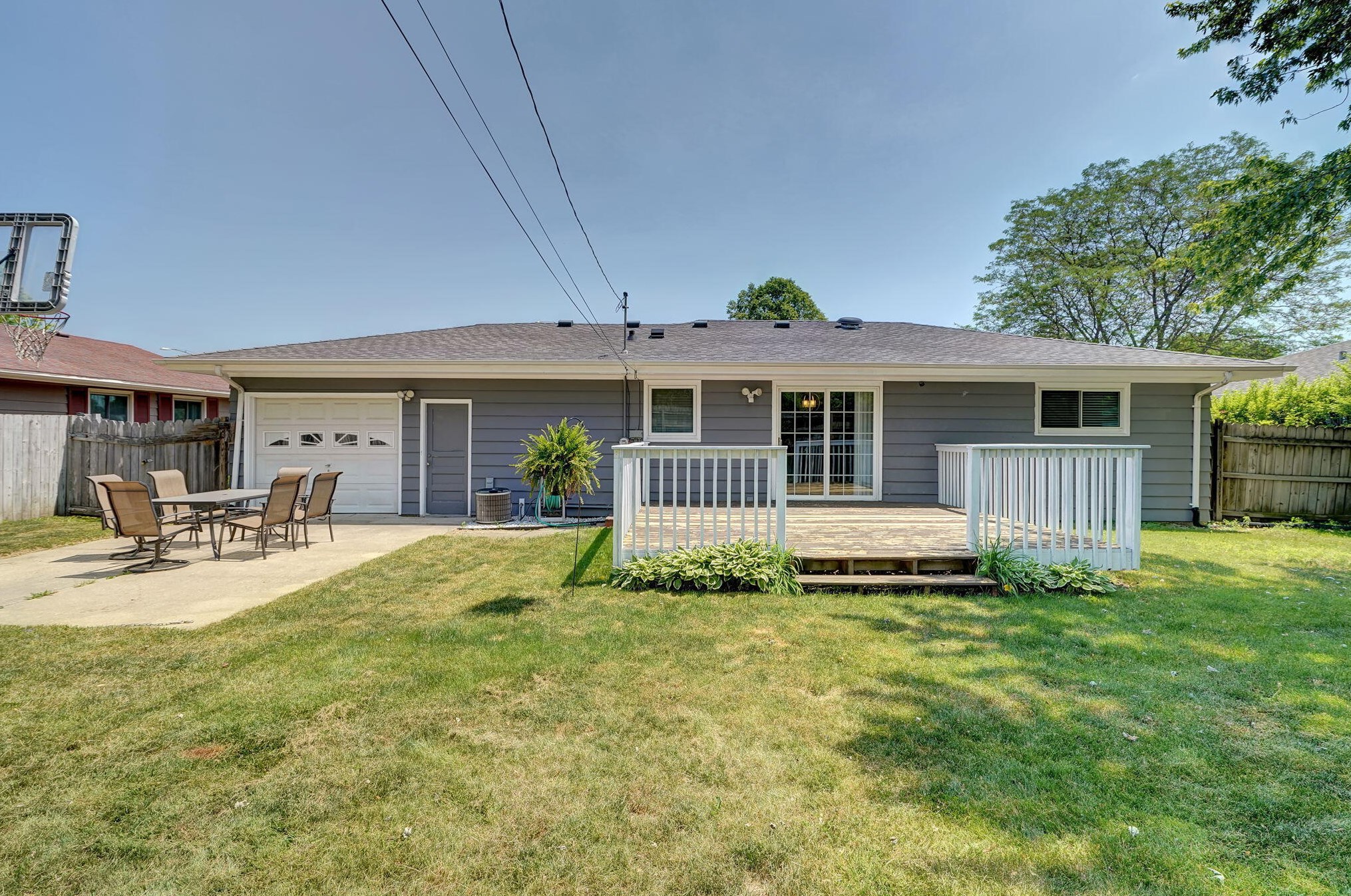 610 Echo Ln, Racine WI  53406-4112 exterior