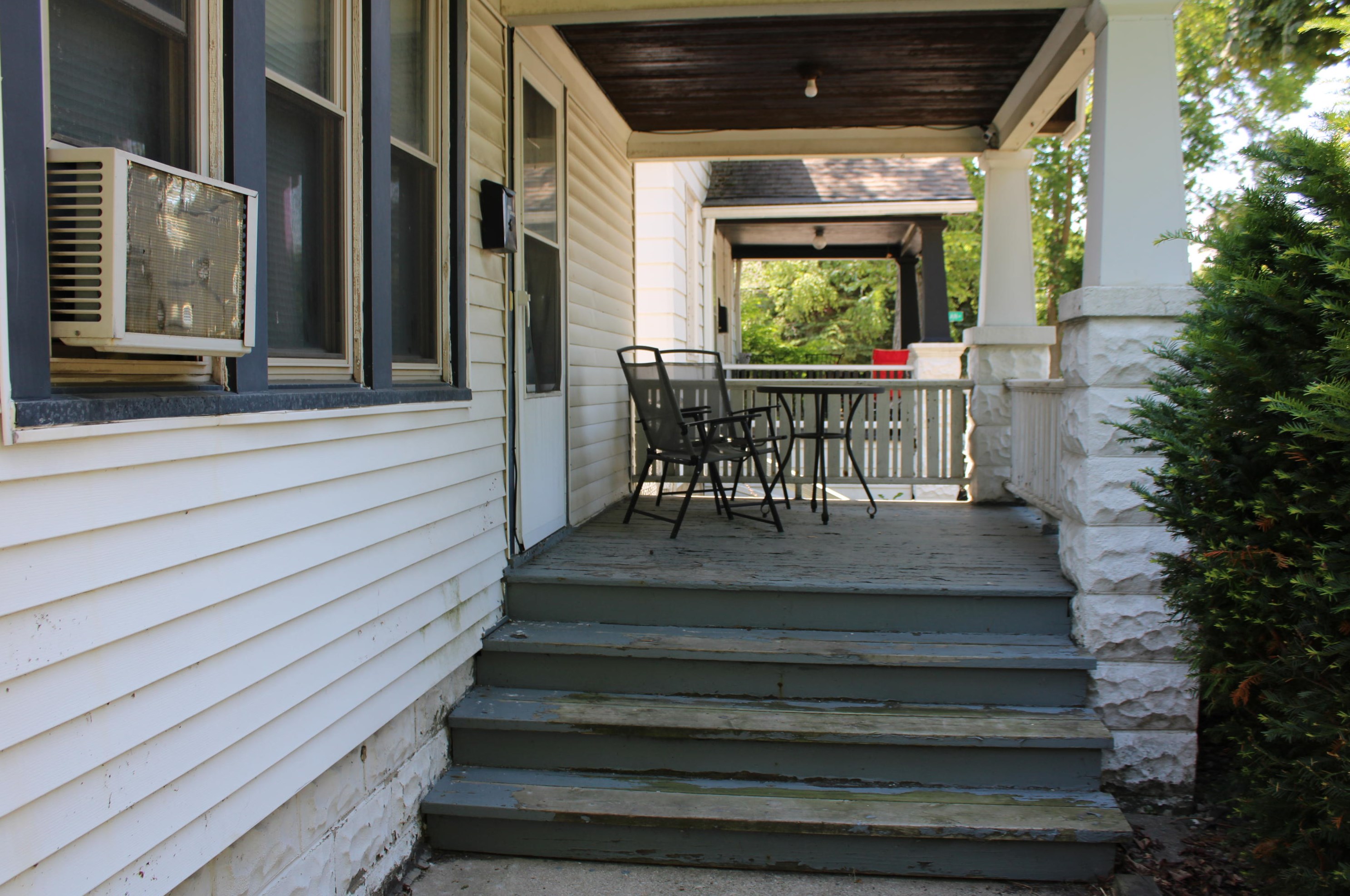 1005 E Holt Ave, Milwaukee, WI 53207