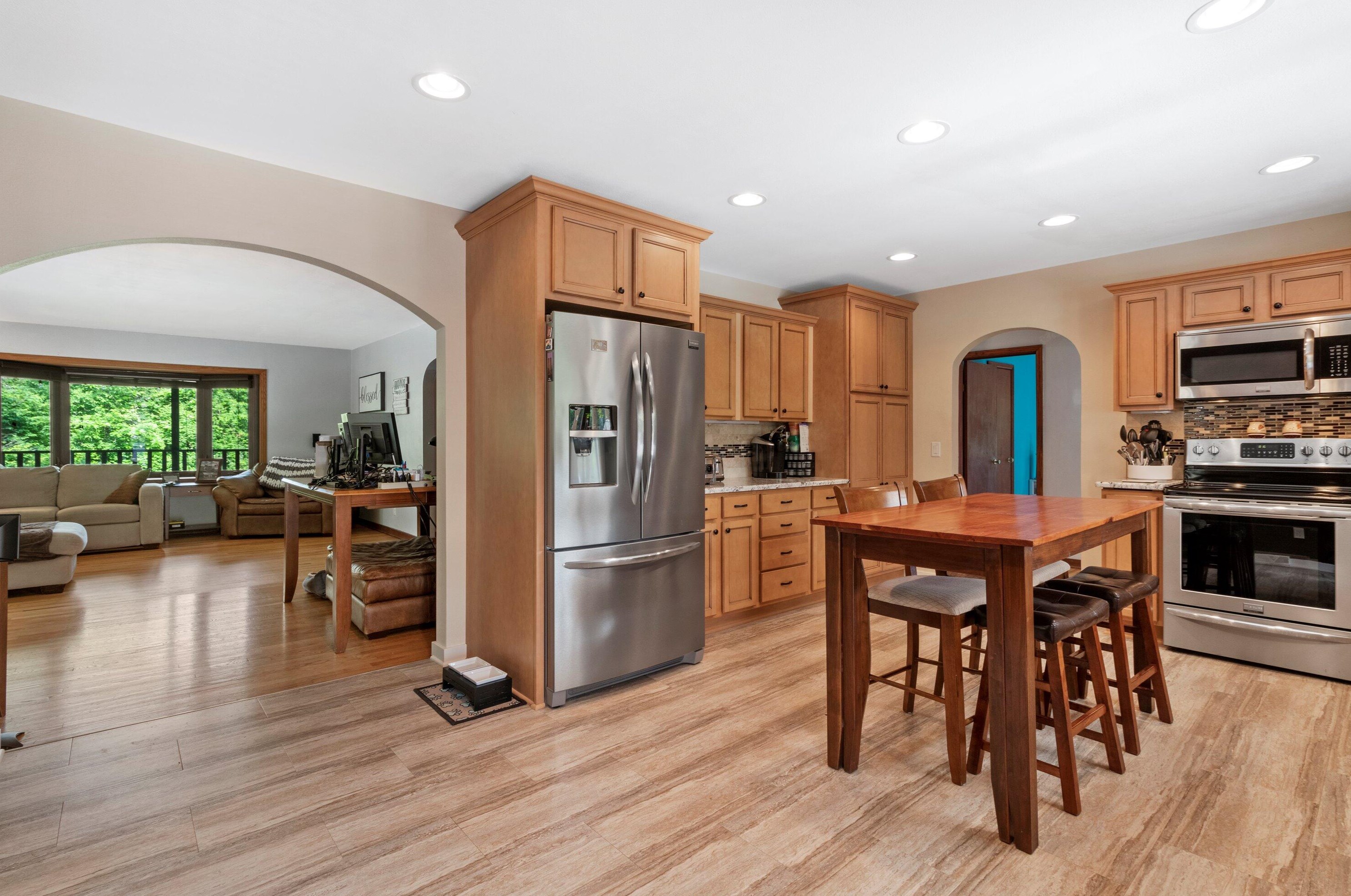 1130 Davidson Rd, Brookfield, WI 53045-6602