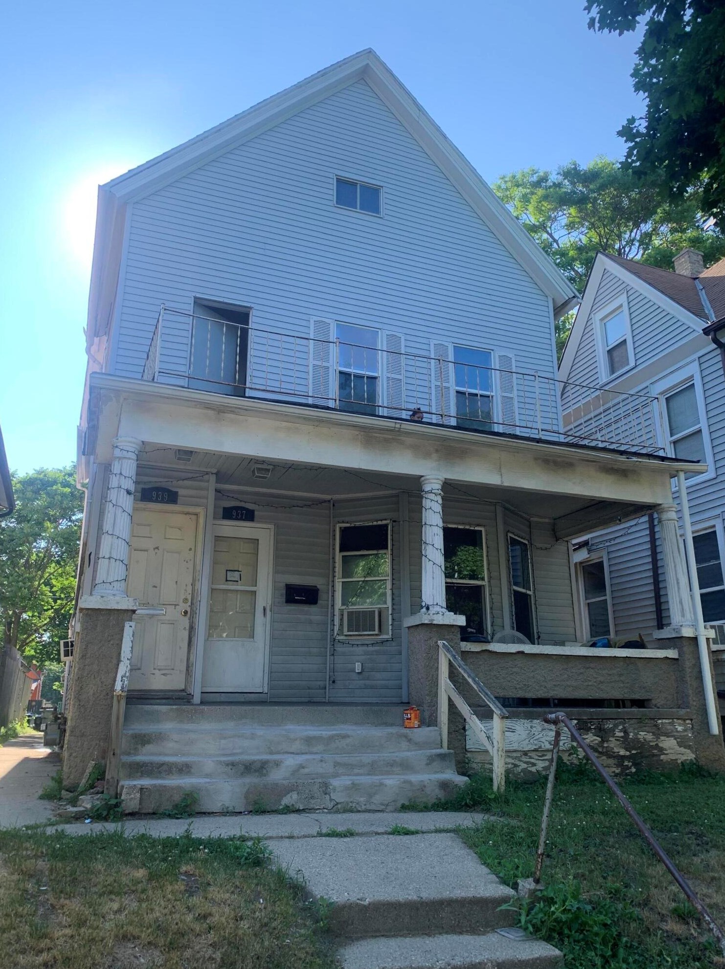 937 34th St, Milwaukee WI  53208-3351 exterior