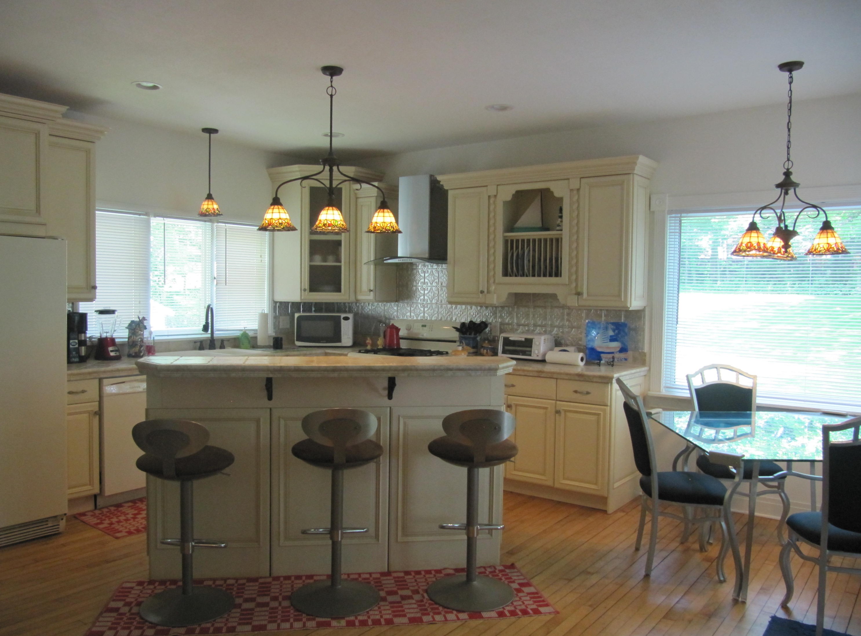 1713 W Main St, Lake Geneva, WI 53147
