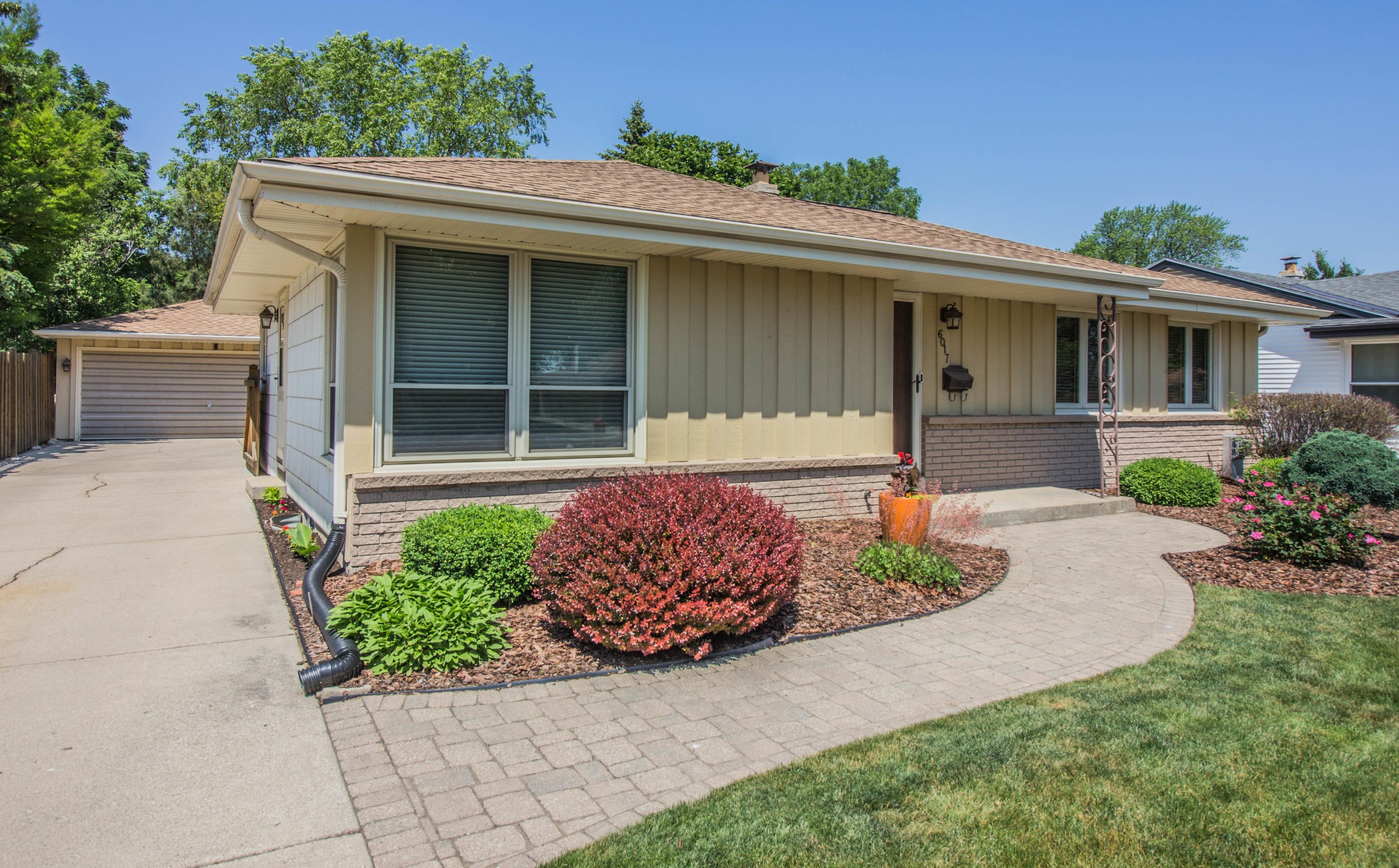 6017 S Indiana Ave, Cudahy, WI 53110