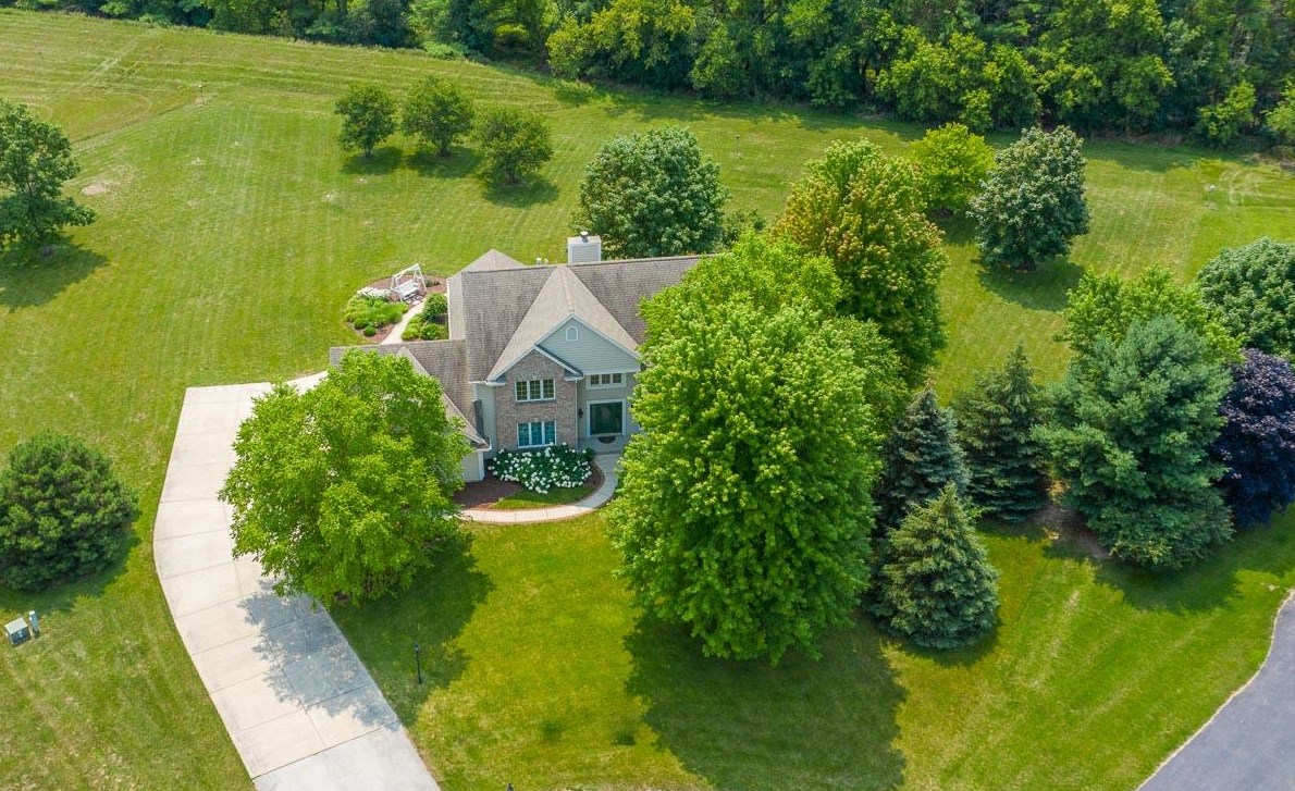 4767 Mallard Ct, Colgate, WI 53017