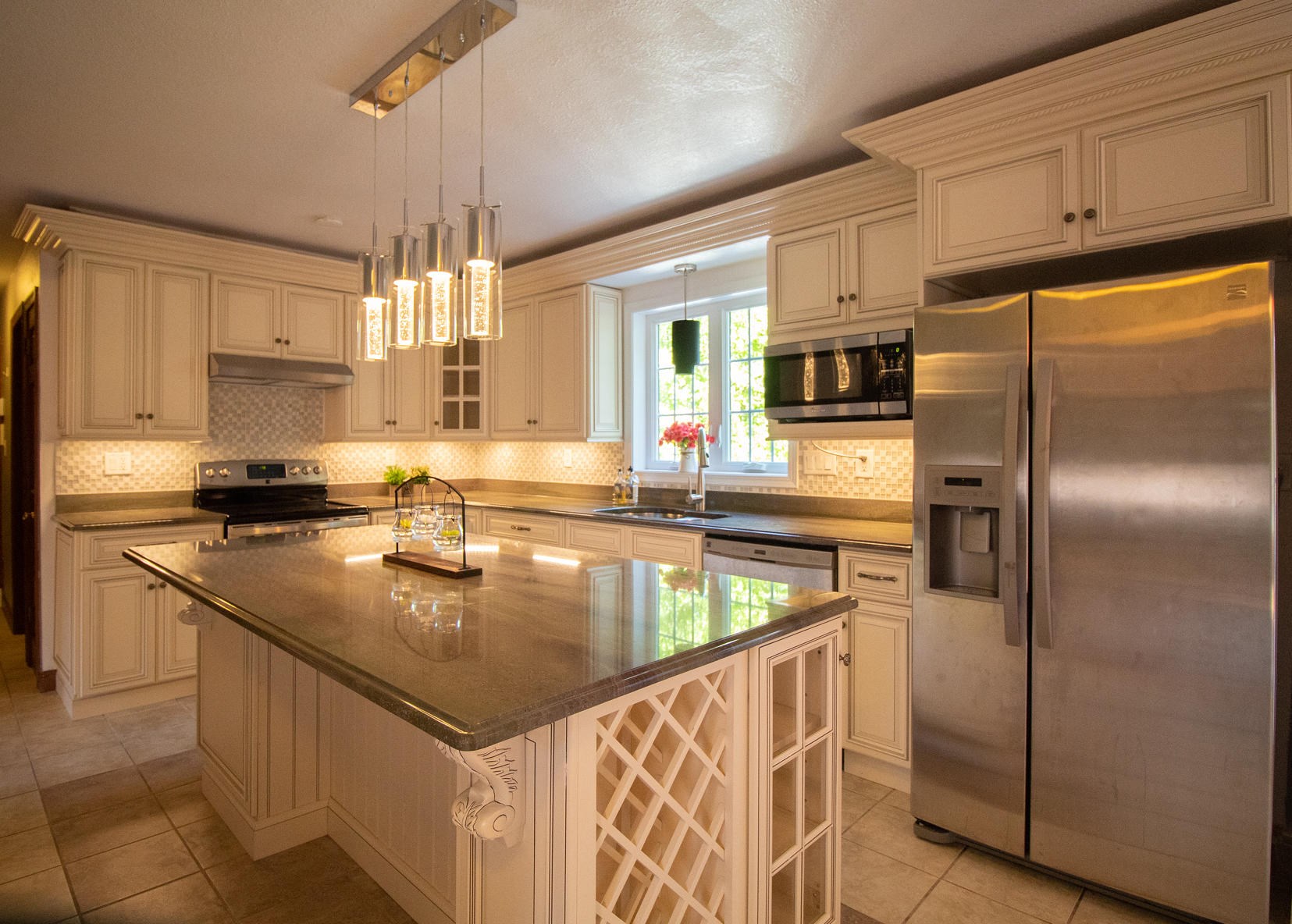 16525 Brehon Ln, Brookfield, WI 53005-2748