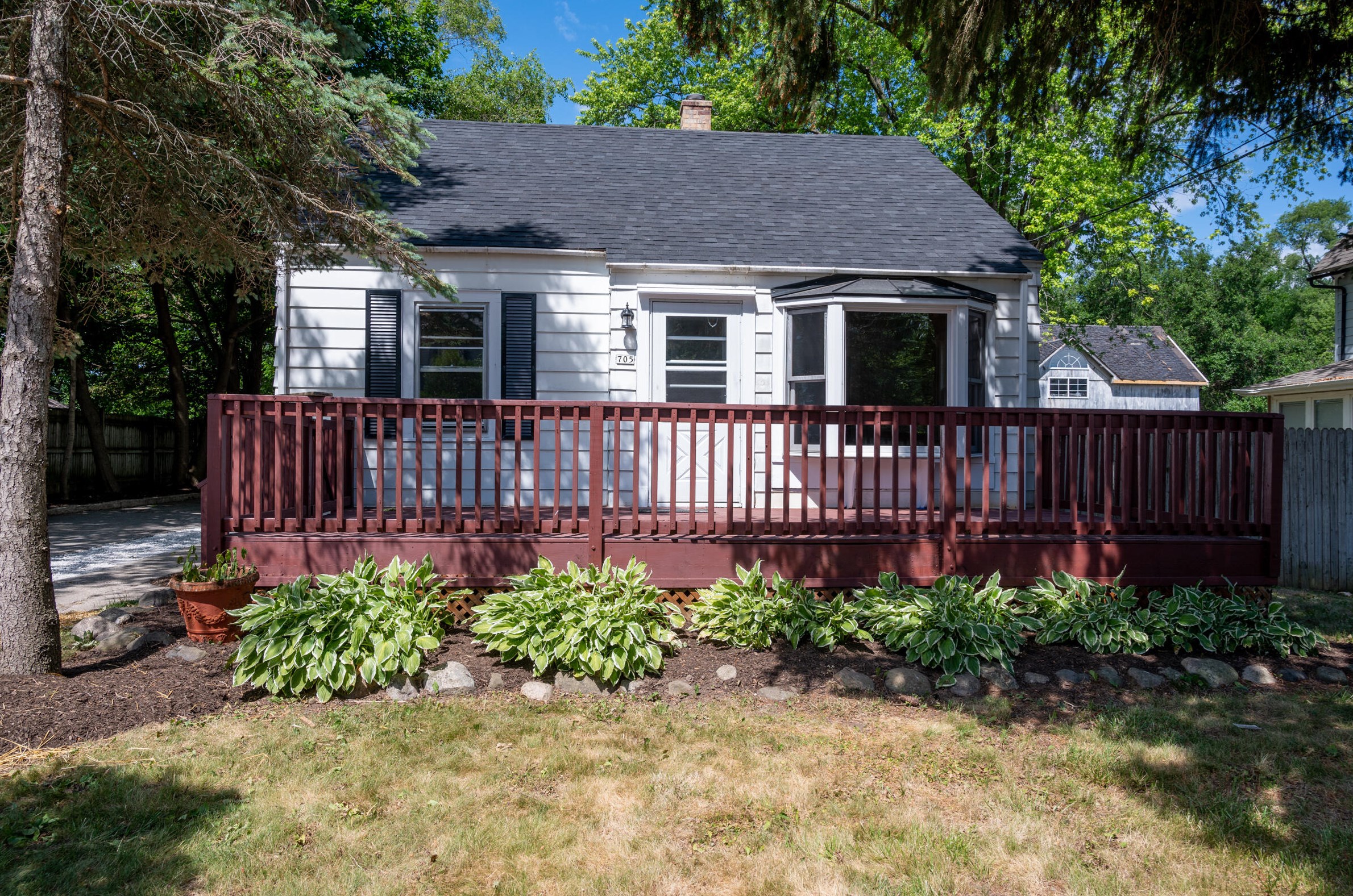 705 Freeman St, Genoa City, WI 53128-2013