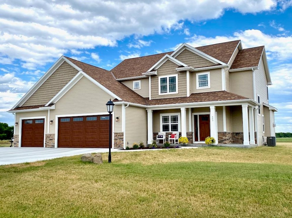 805 Westwind Dr, Eagle, WI 53119