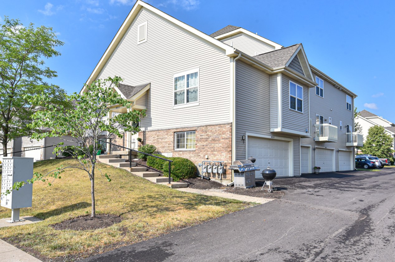 405 Parker Dr #b, Genoa City, WI 53128