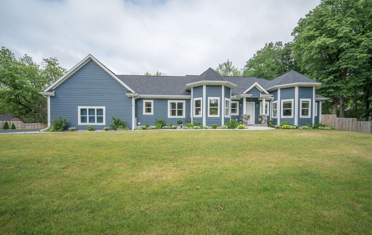 3481 North Ave, Hartford, WI 53027