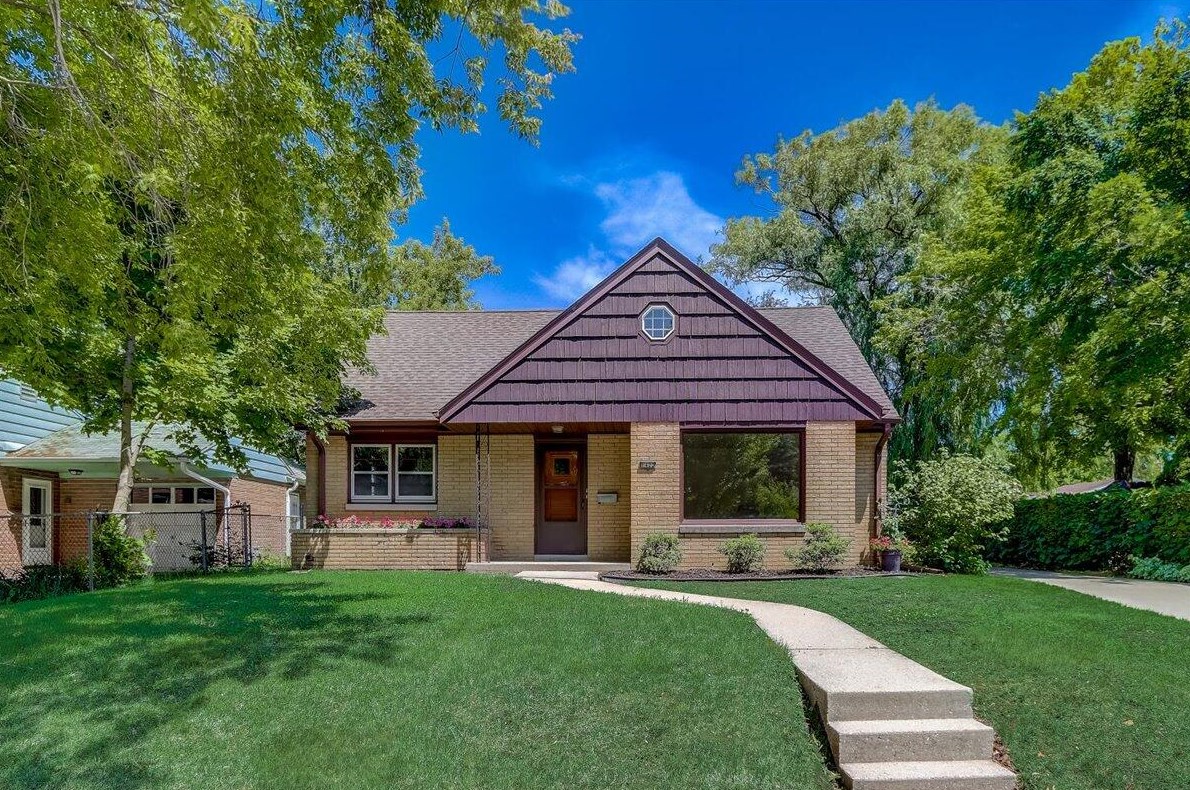1422 Marion Ave, South Milwaukee, WI 53172