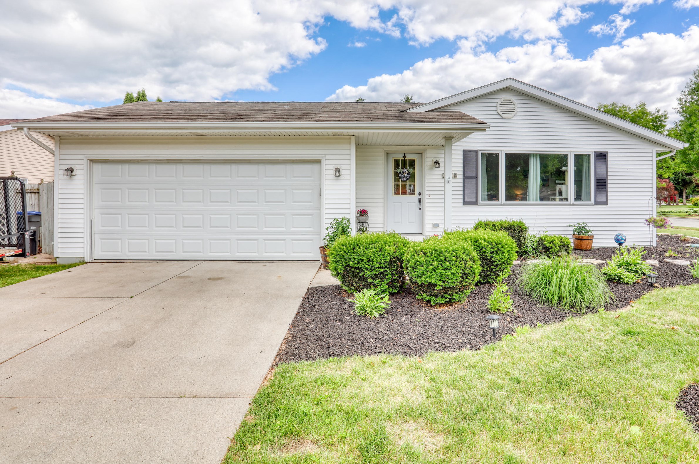 2121 Camelot Blvd, Sheboygan, WI 53081-7488