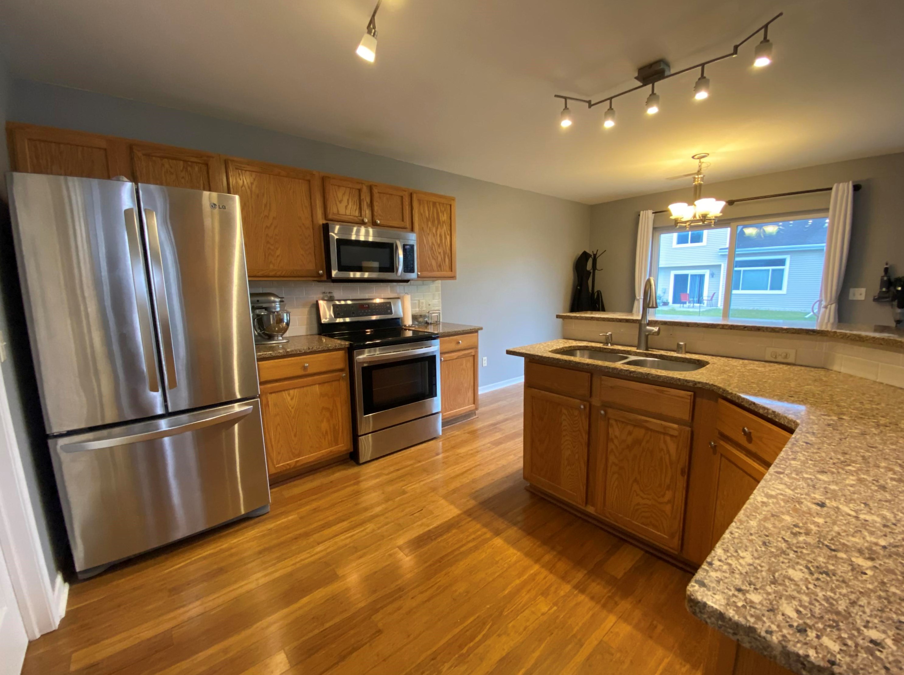 877 Cumberland Ln, Port Washington, WI 53074-9693