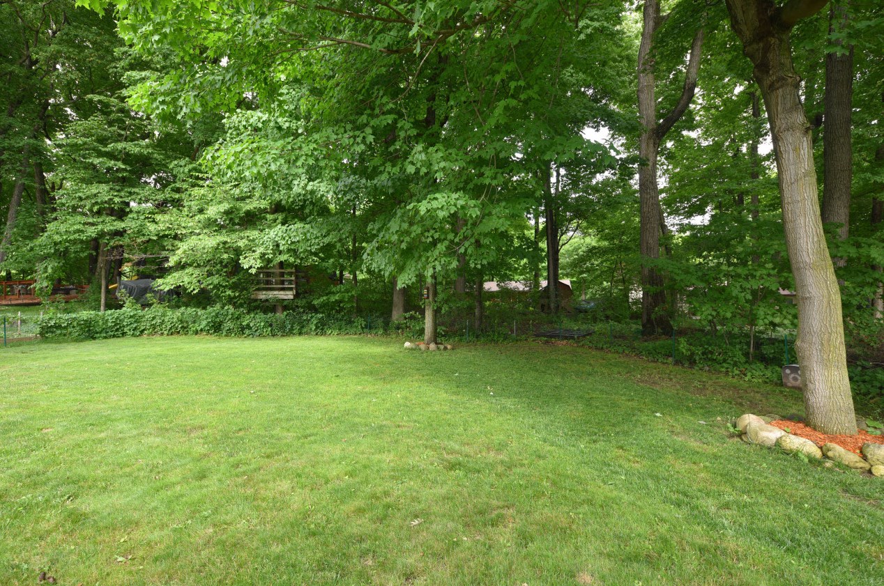 620 Kettle Moraine Dr S, Slinger, WI 53086