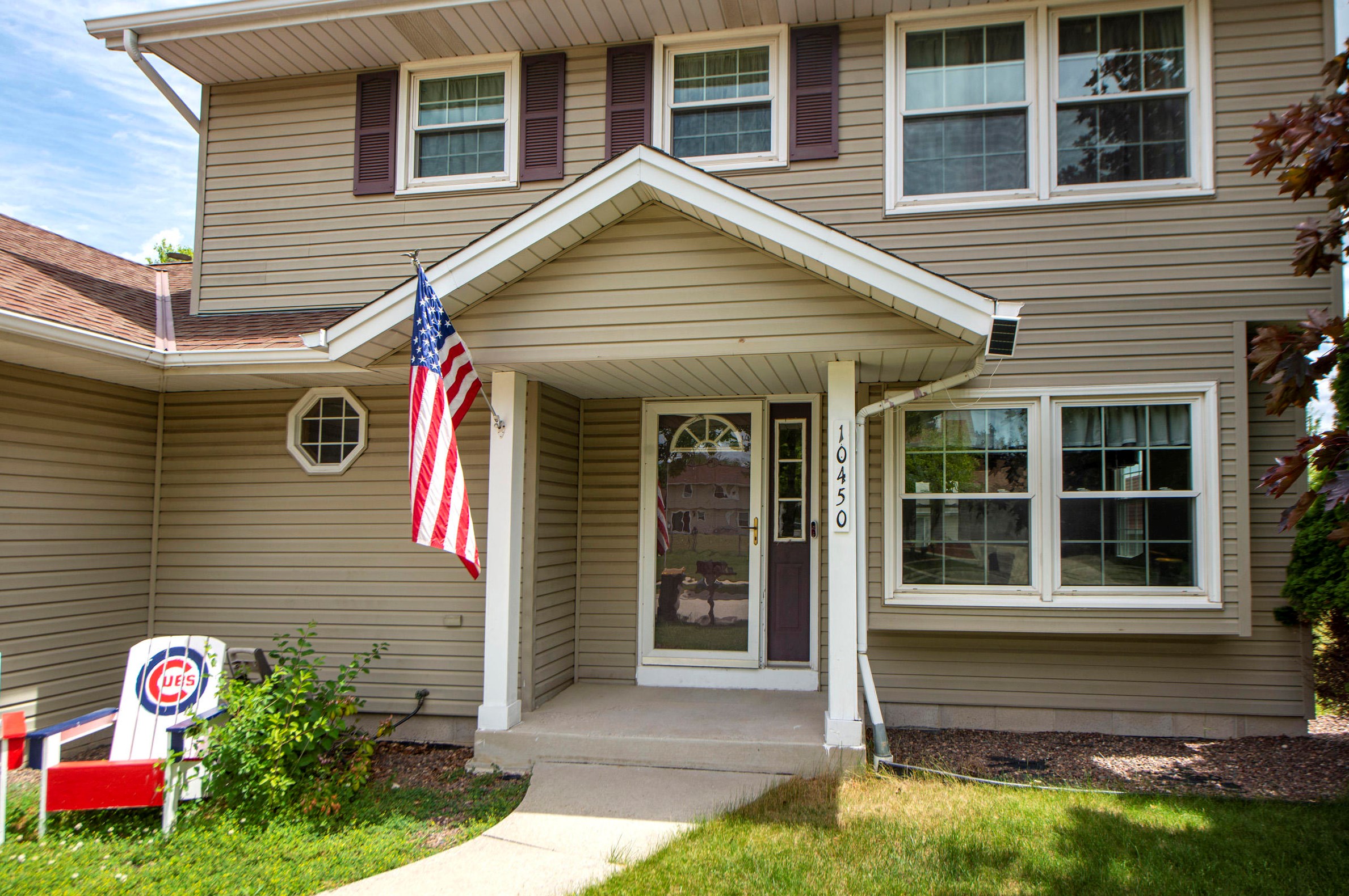 10450 Katie Dr, Oak Creek, WI 53154-7935