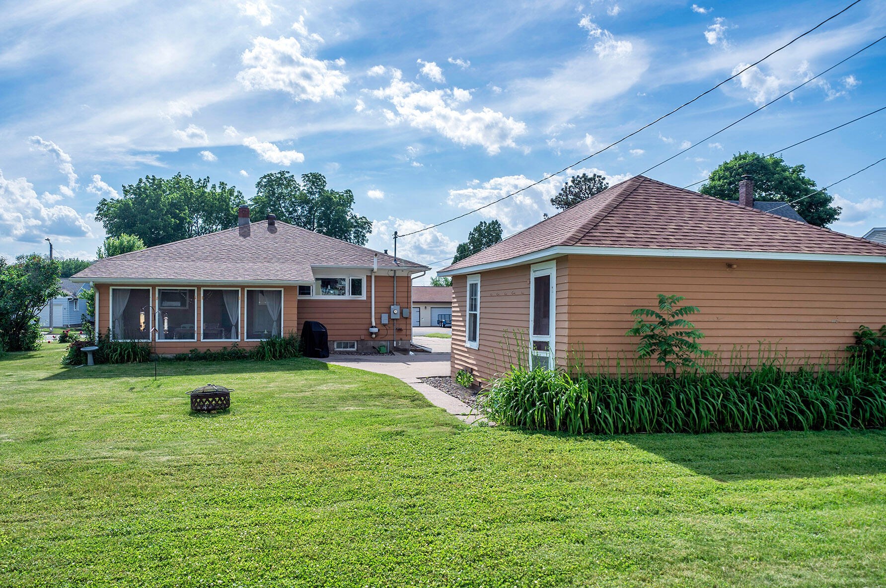 1939 30th St S, La Crosse, WI 54601