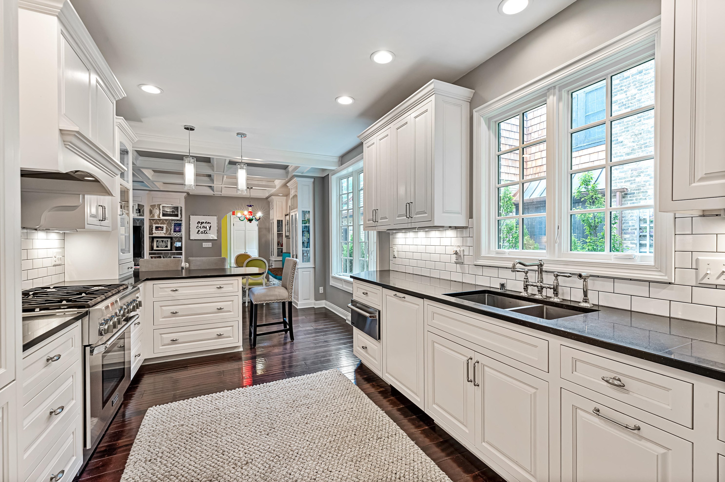 4749 Cramer St, Milwaukee WI 53211-1228 exterior