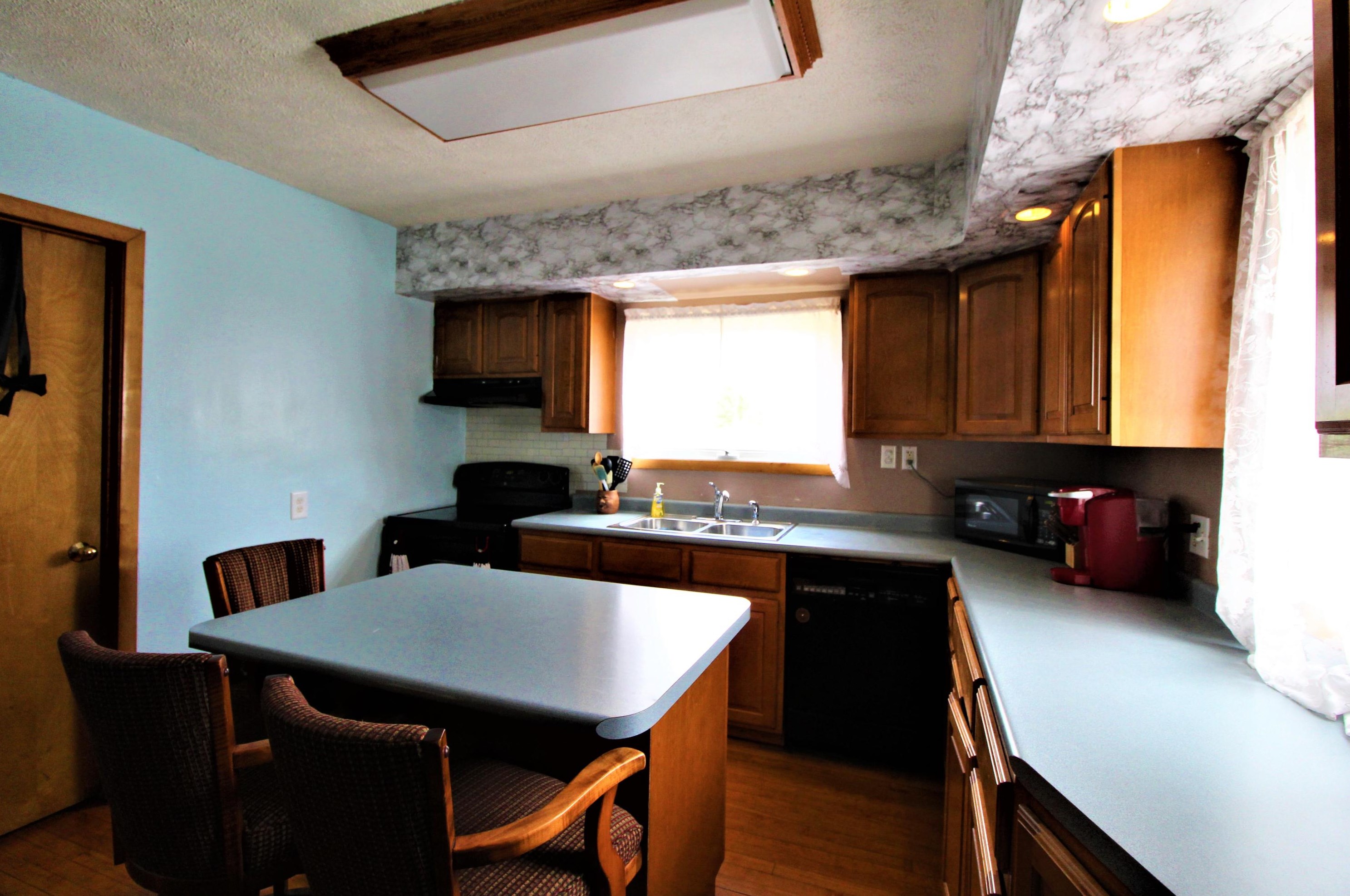1014 Pershing Ave, Sheboygan, WI 53083-3166