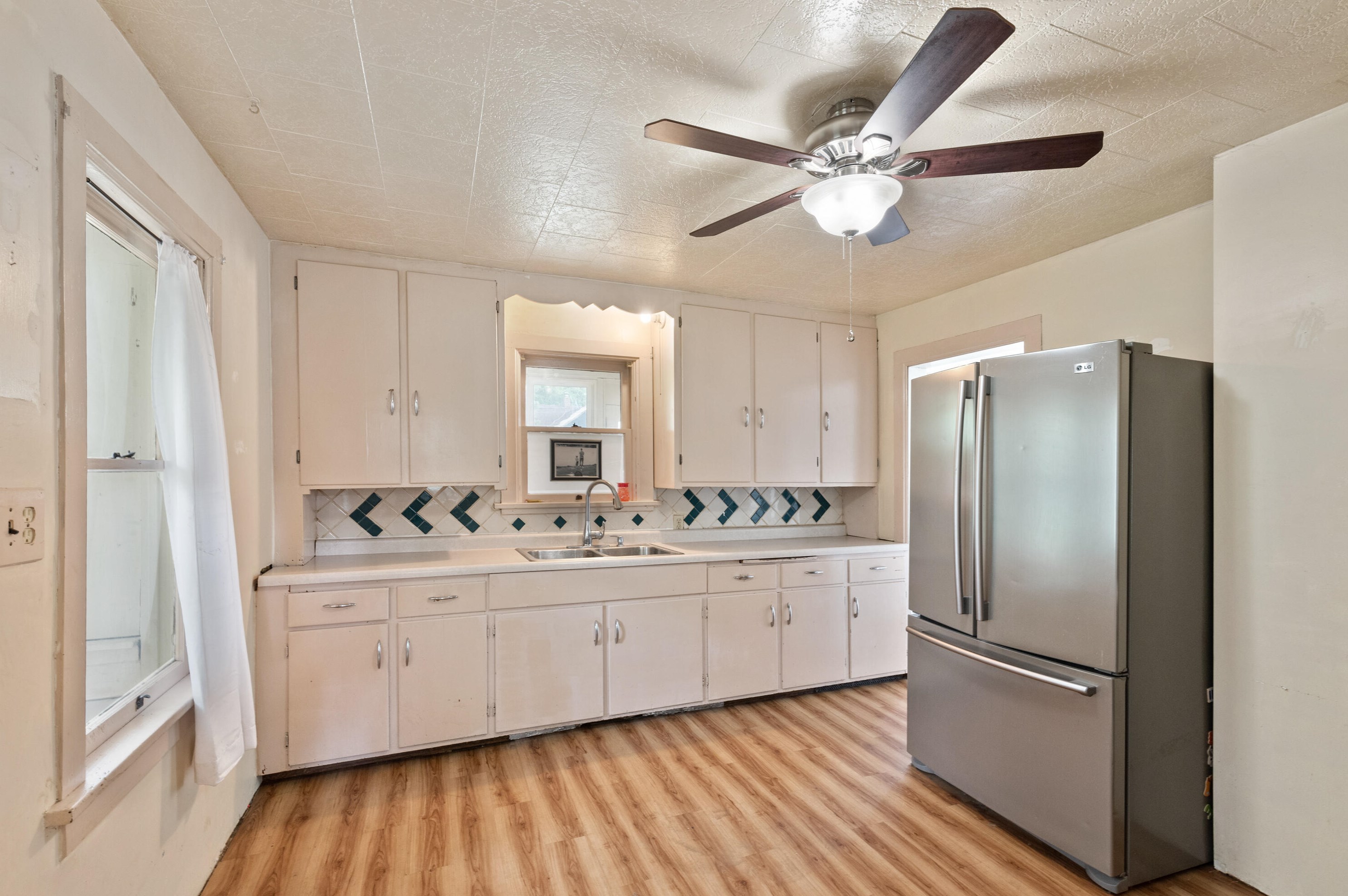 415 Salisbury Rd, West Bend, WI 53090