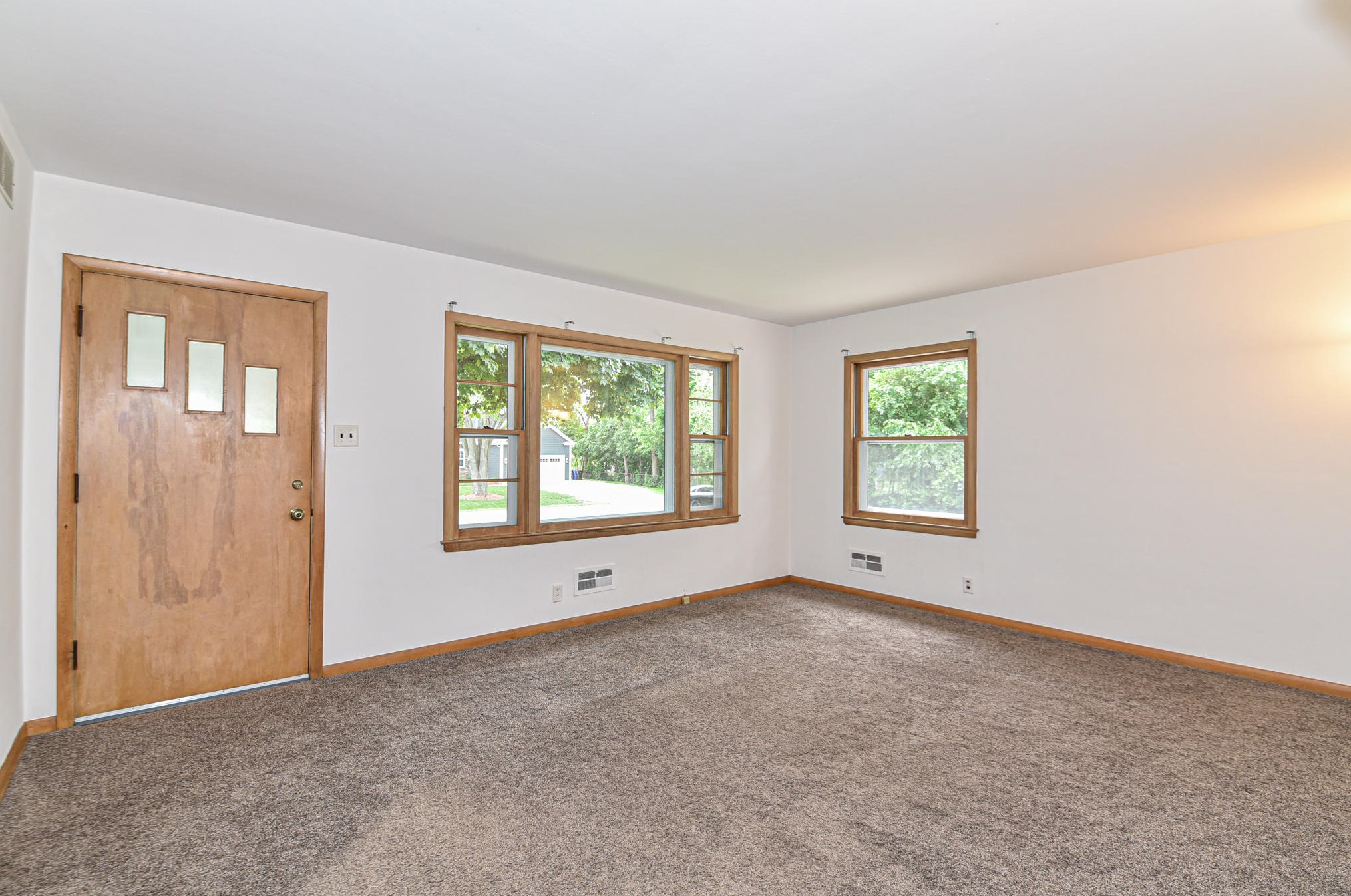 1275 Chester St, Brookfield, WI 53005