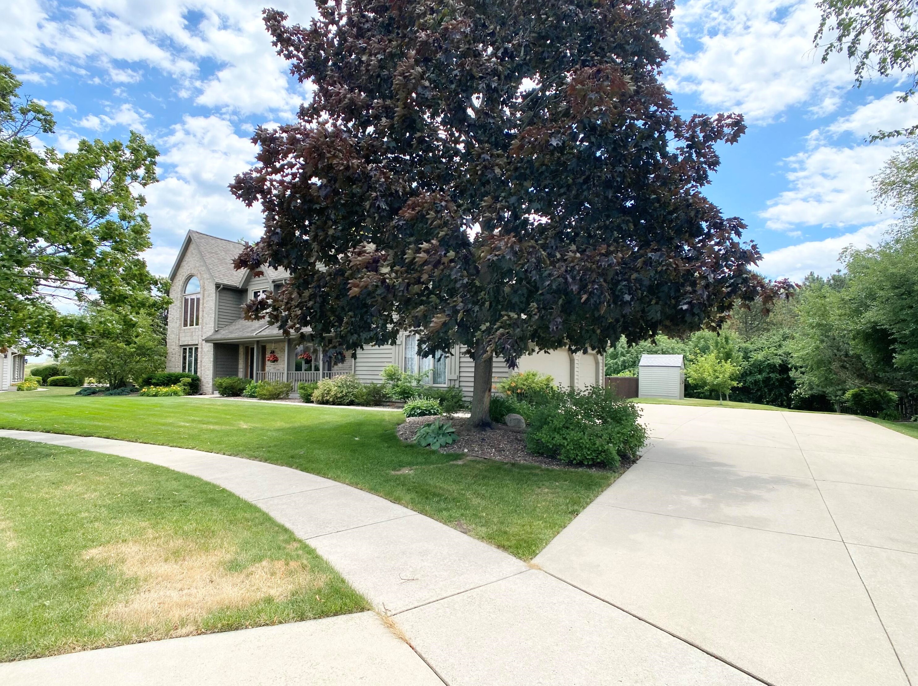 3911 83rd St, Kenosha, WI 53142