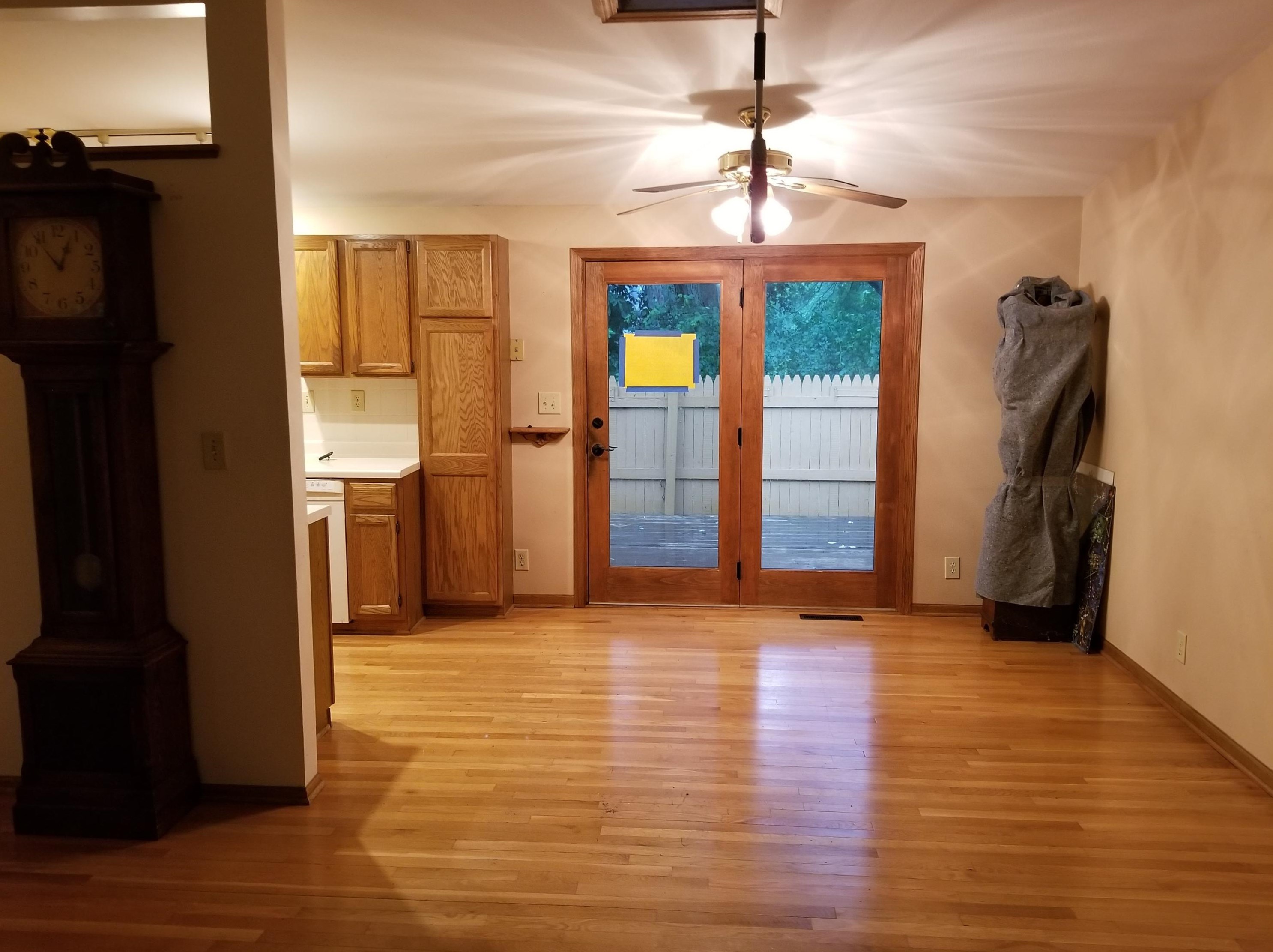 1131 92nd Pl, Kenosha, WI 53158