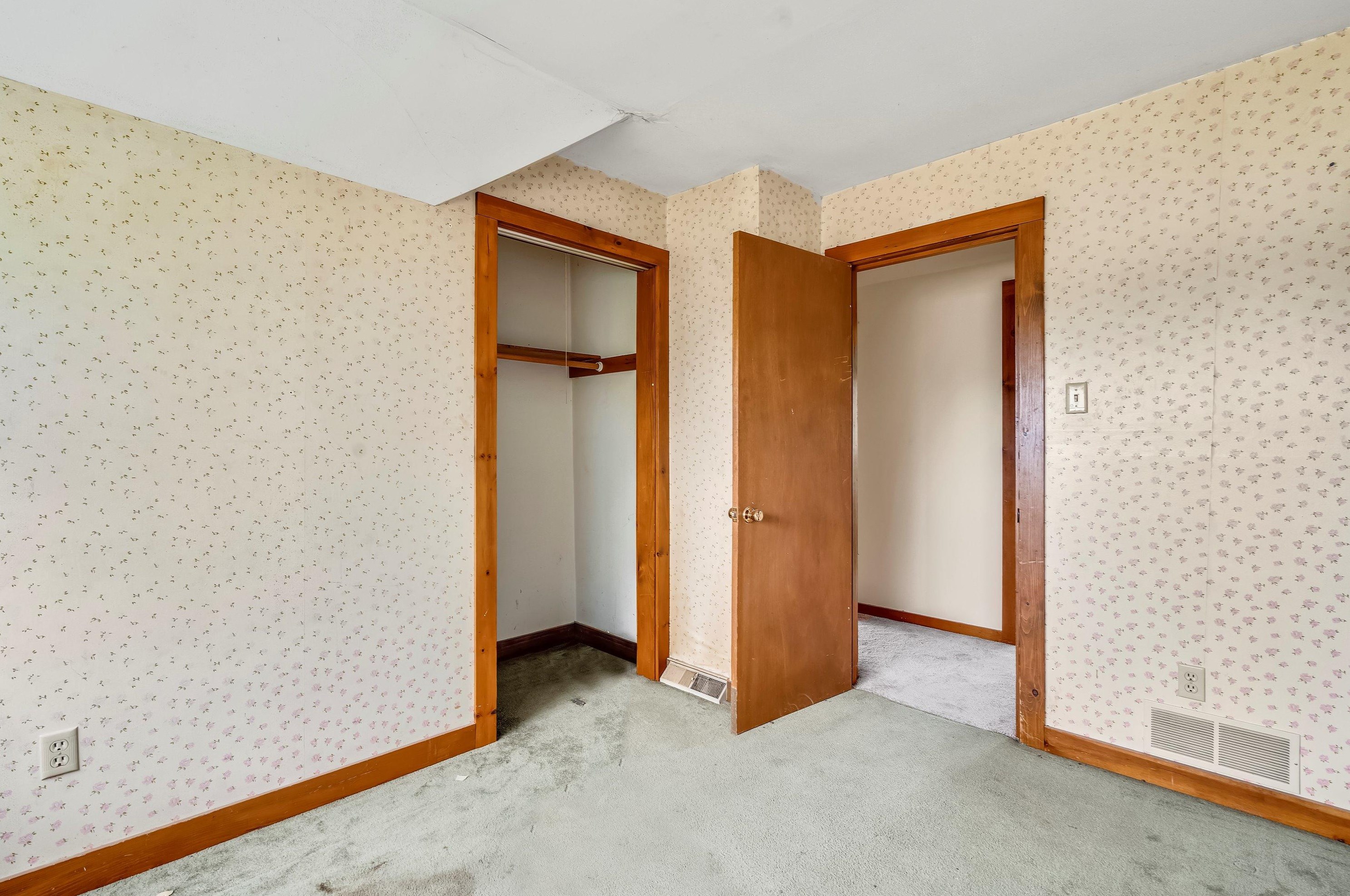 3840 Calhoun Rd, Brookfield WI  53005-2181 exterior