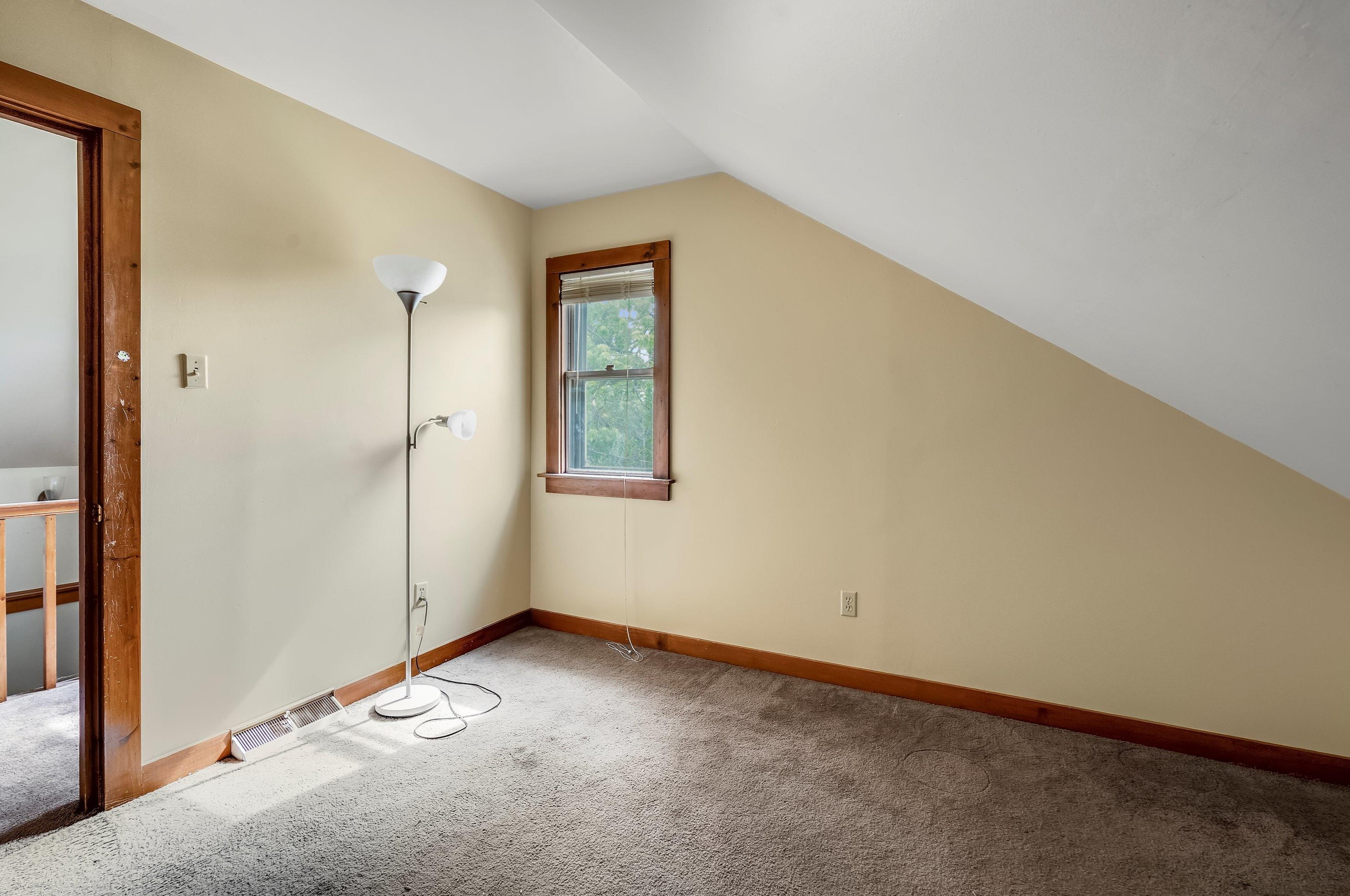 3840 Calhoun Rd, Brookfield WI  53005-2181 exterior