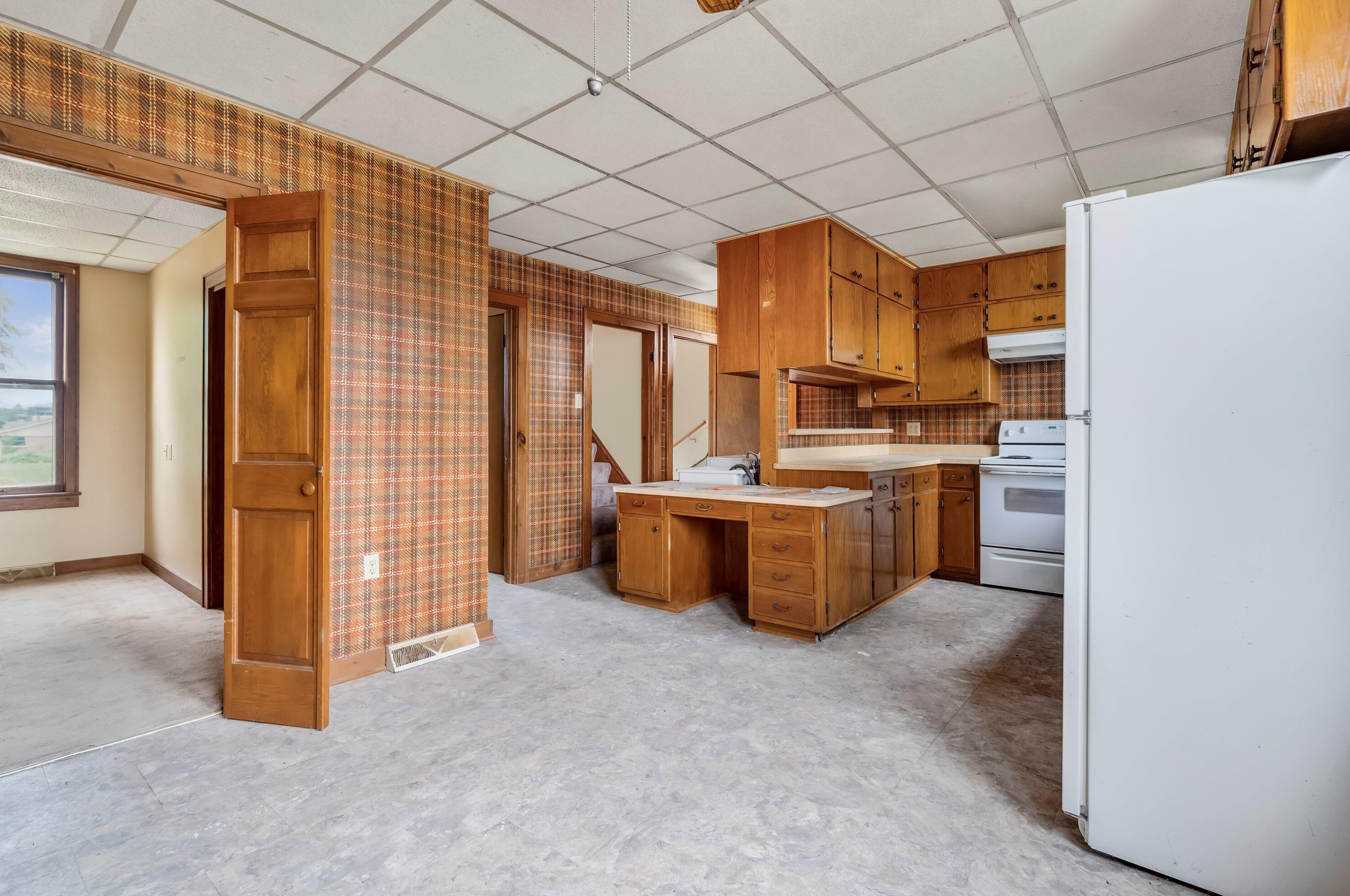 3840 Calhoun Rd, Brookfield WI  53005-2181 exterior