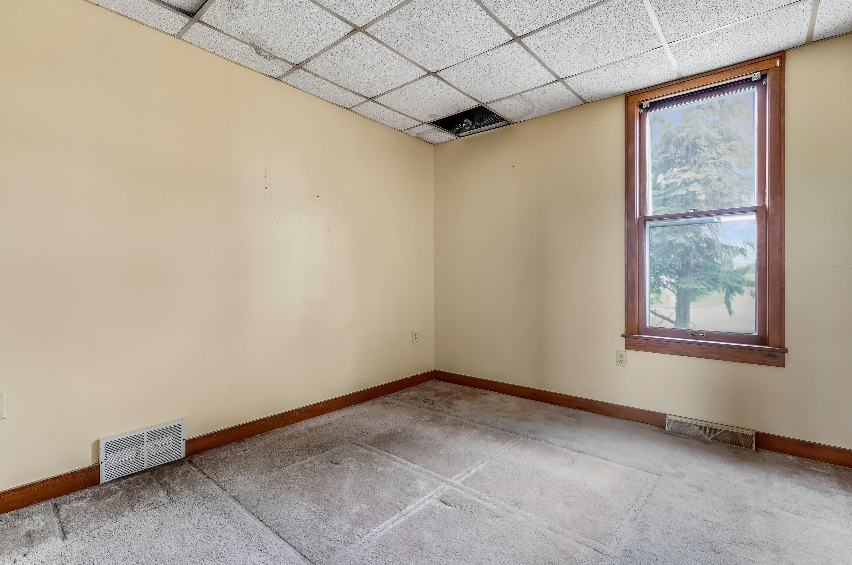 3840 Calhoun Rd, Brookfield WI  53005-2181 exterior