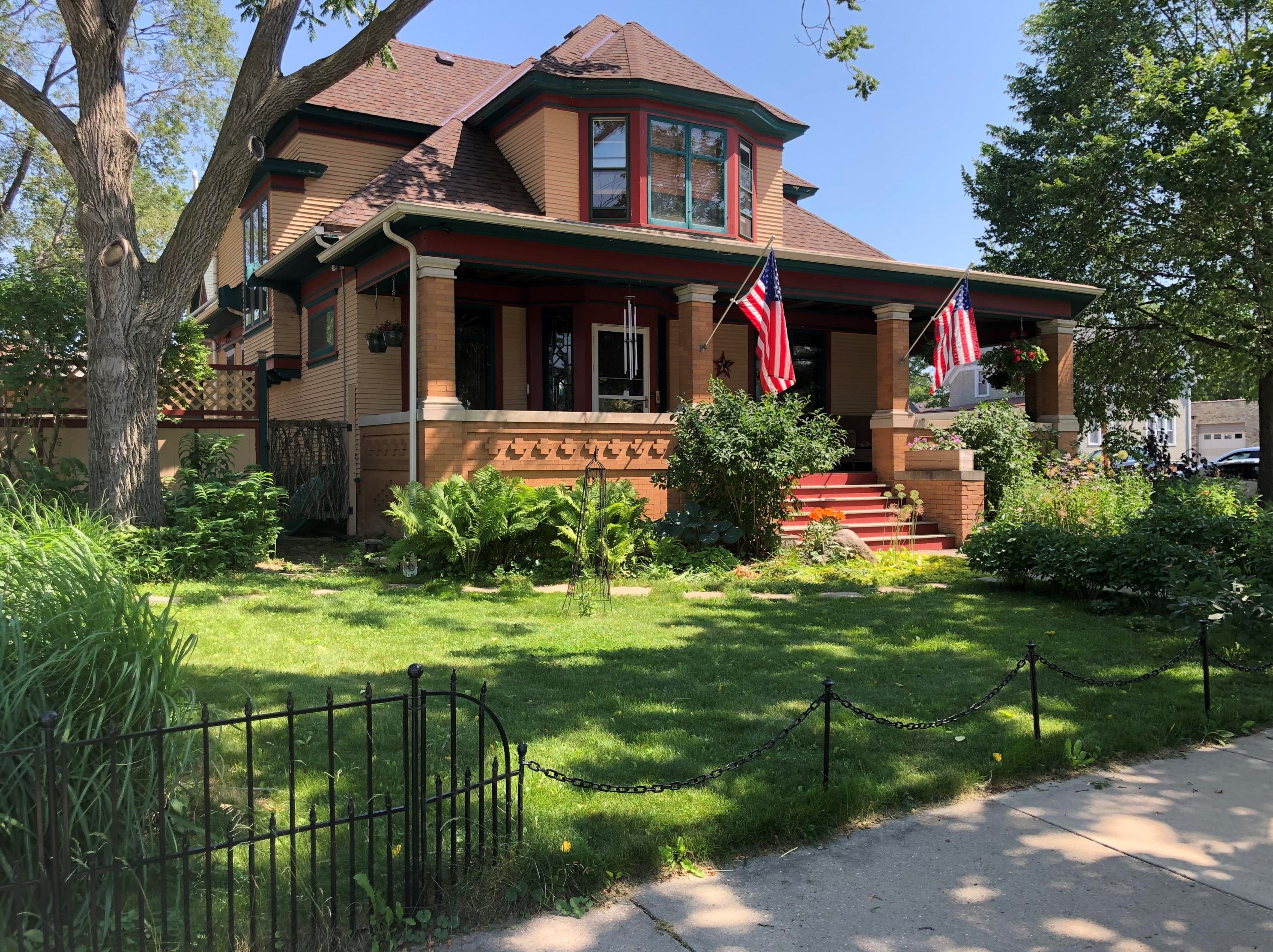 809 4th St, Watertown, WI 53094-4532