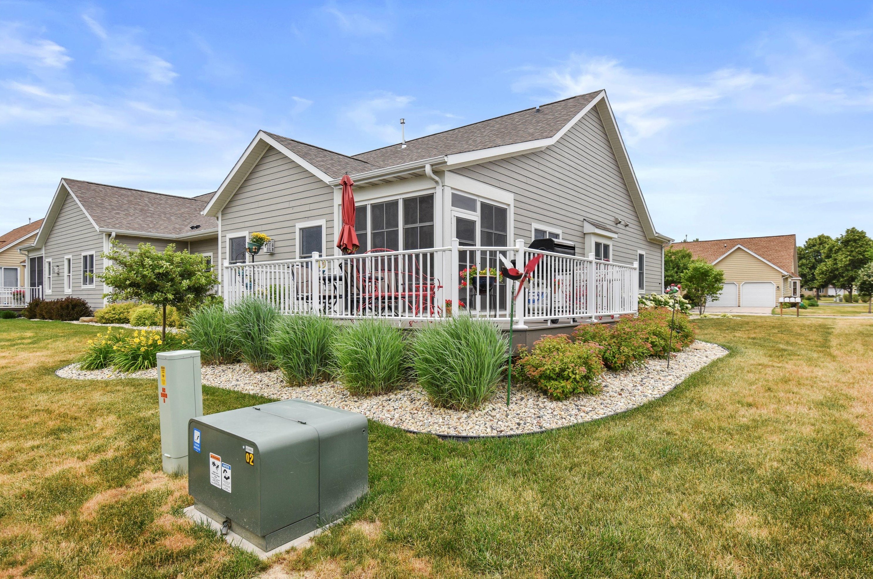 937 Spyglass Hill, Waterford, WI 53185