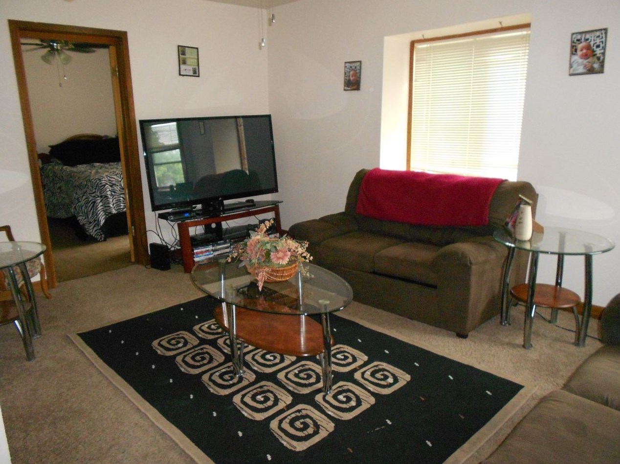 2010 Kinzie Ave, Racine, WI 53405-2612