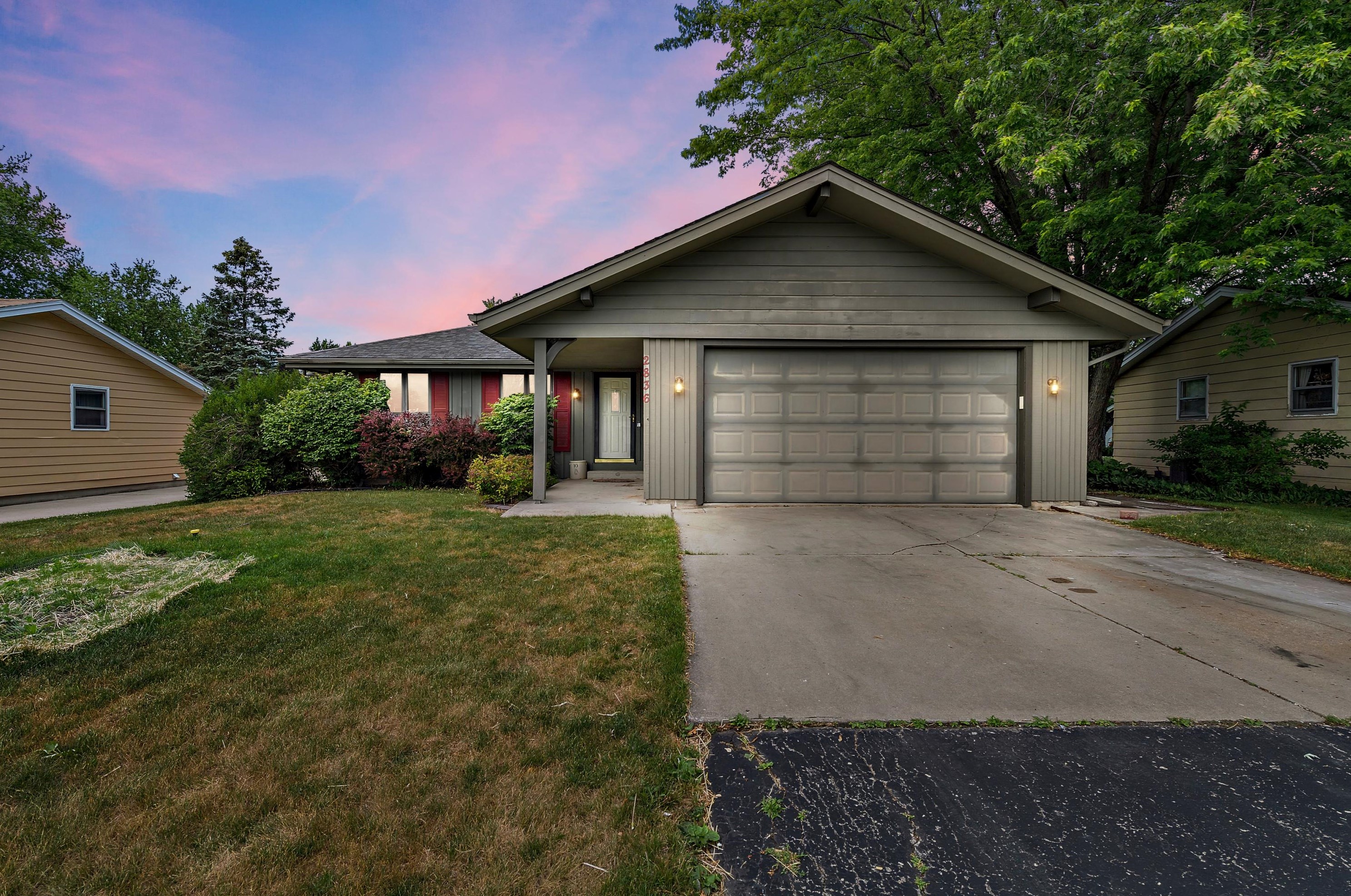2836 Santa Fe Trl, Racine, WI 53404-1438
