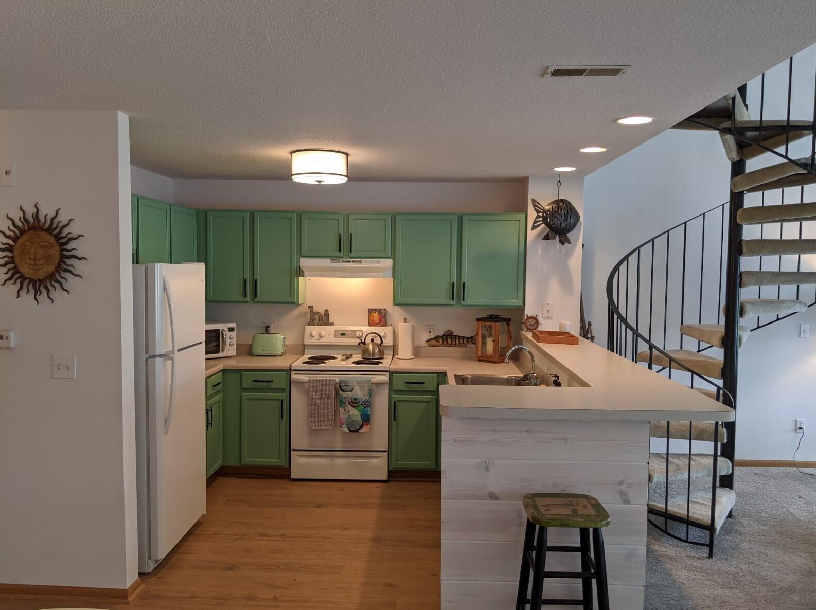 2145 Landings Ln, Delavan WI  53115-3992 exterior