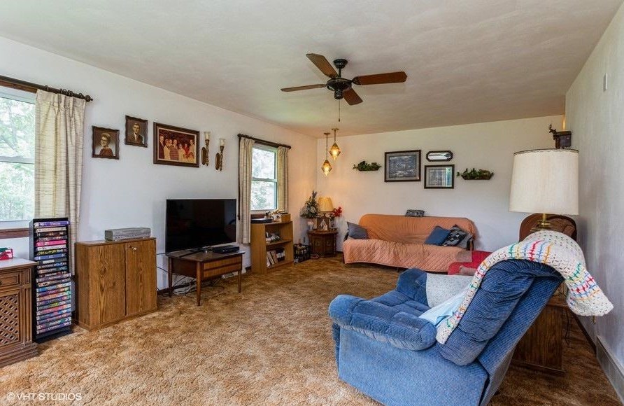 708 Stow St, Horicon WI  53032-1727 exterior