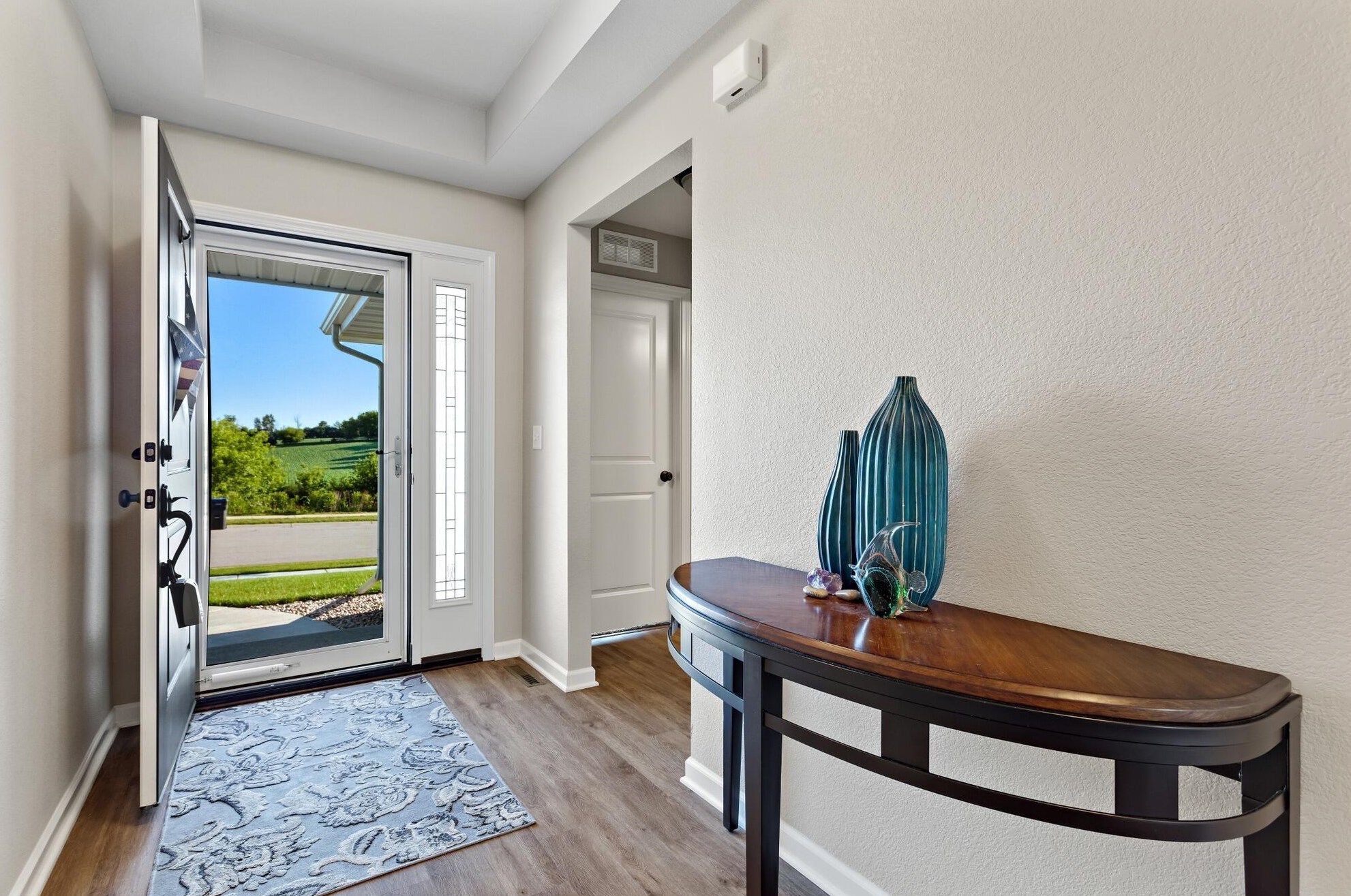 722 Autumn Ridge Ln, Hartford, WI 53027-8414