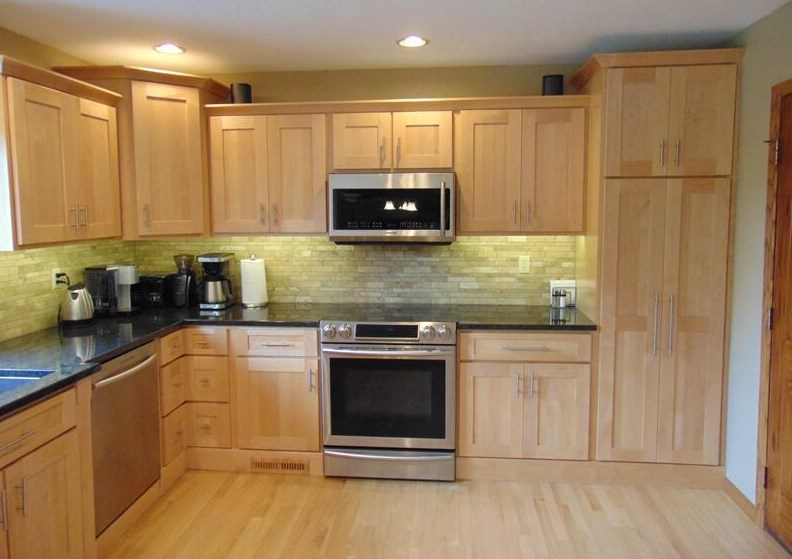 702 Hills Dr, Plymouth, WI 53073-4063