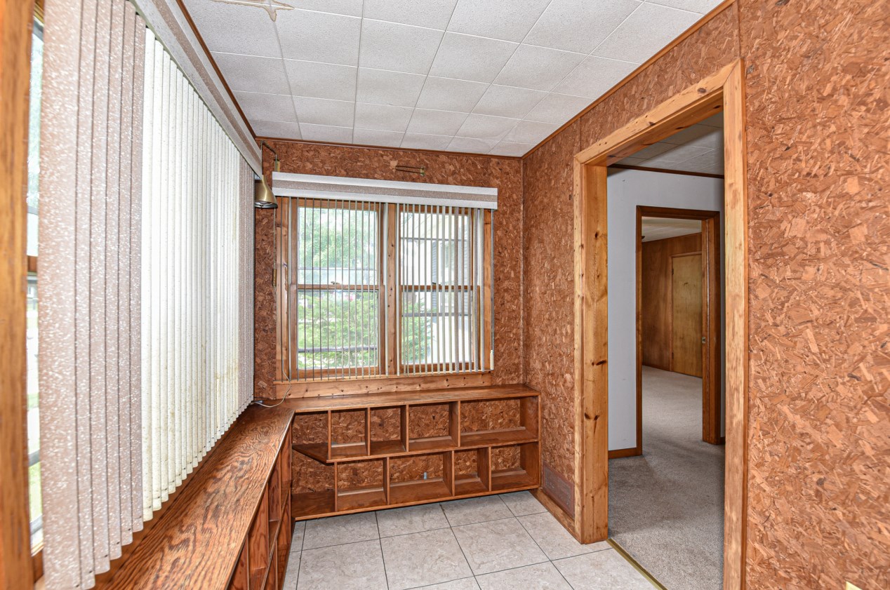 1802 Drexel Blvd, South Milwaukee, WI 53172-2926