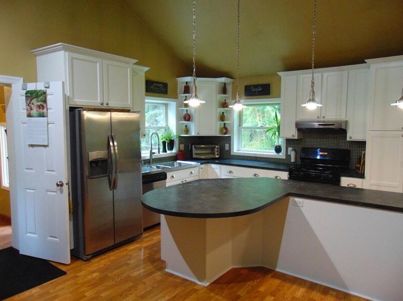 729 Capitol Dr, Sheboygan, WI 53081-8536