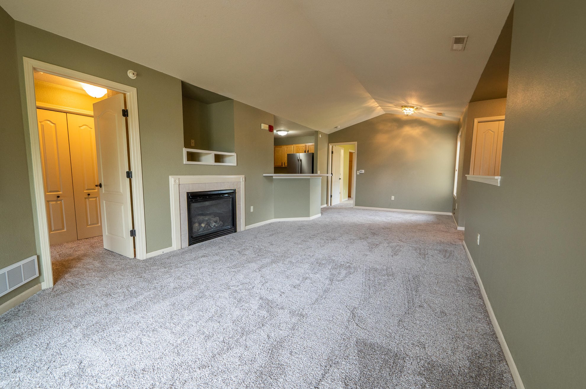 9301 Cobblestone Way, Hales Corners, WI 53132-7510