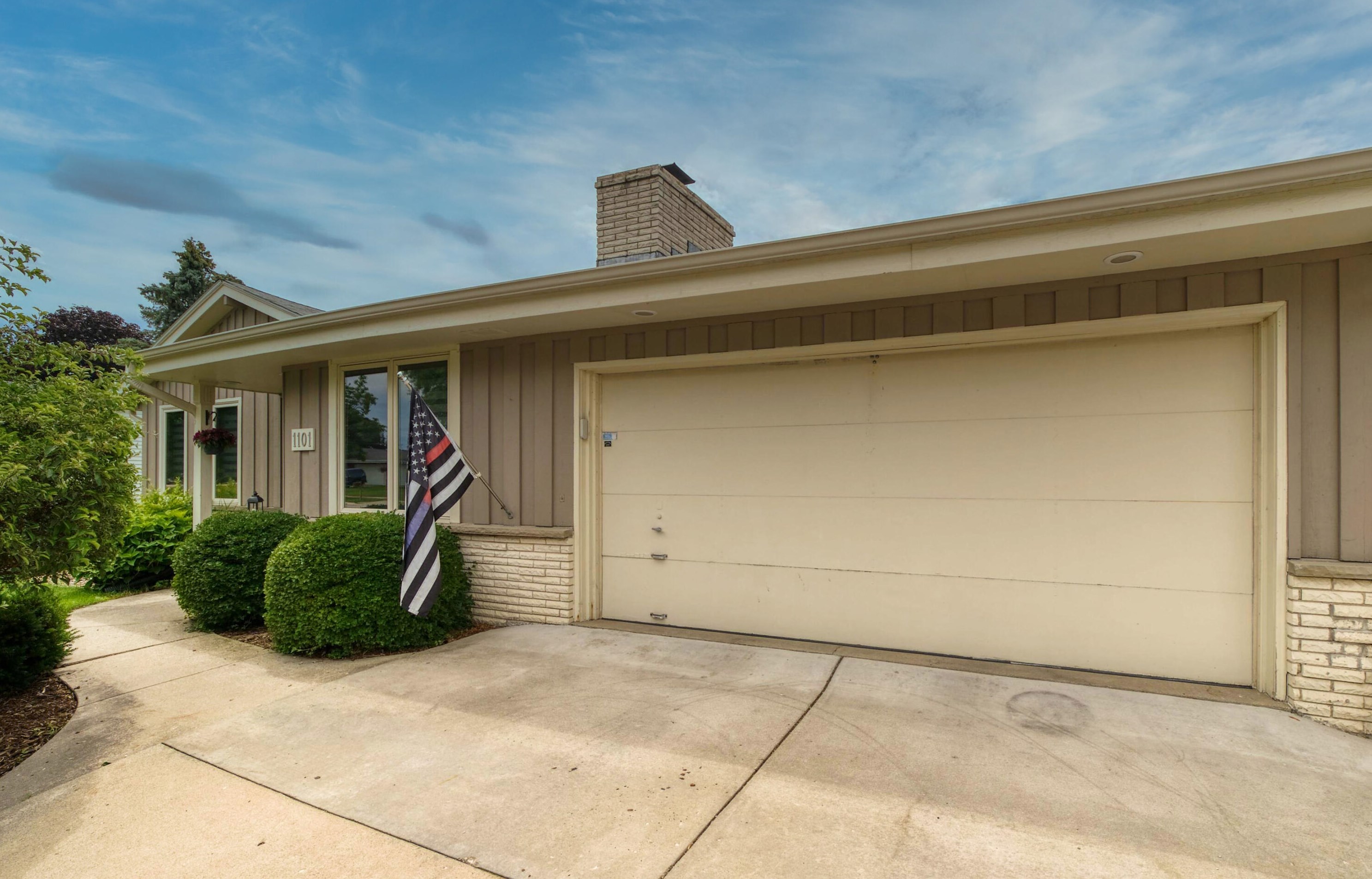 1101 Marquette Ave, Oak Creek, WI 53154-2243