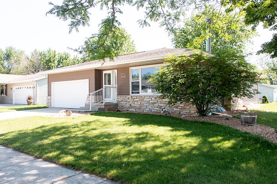 1500 Shelley Ct, Fond du Lac, WI 54937