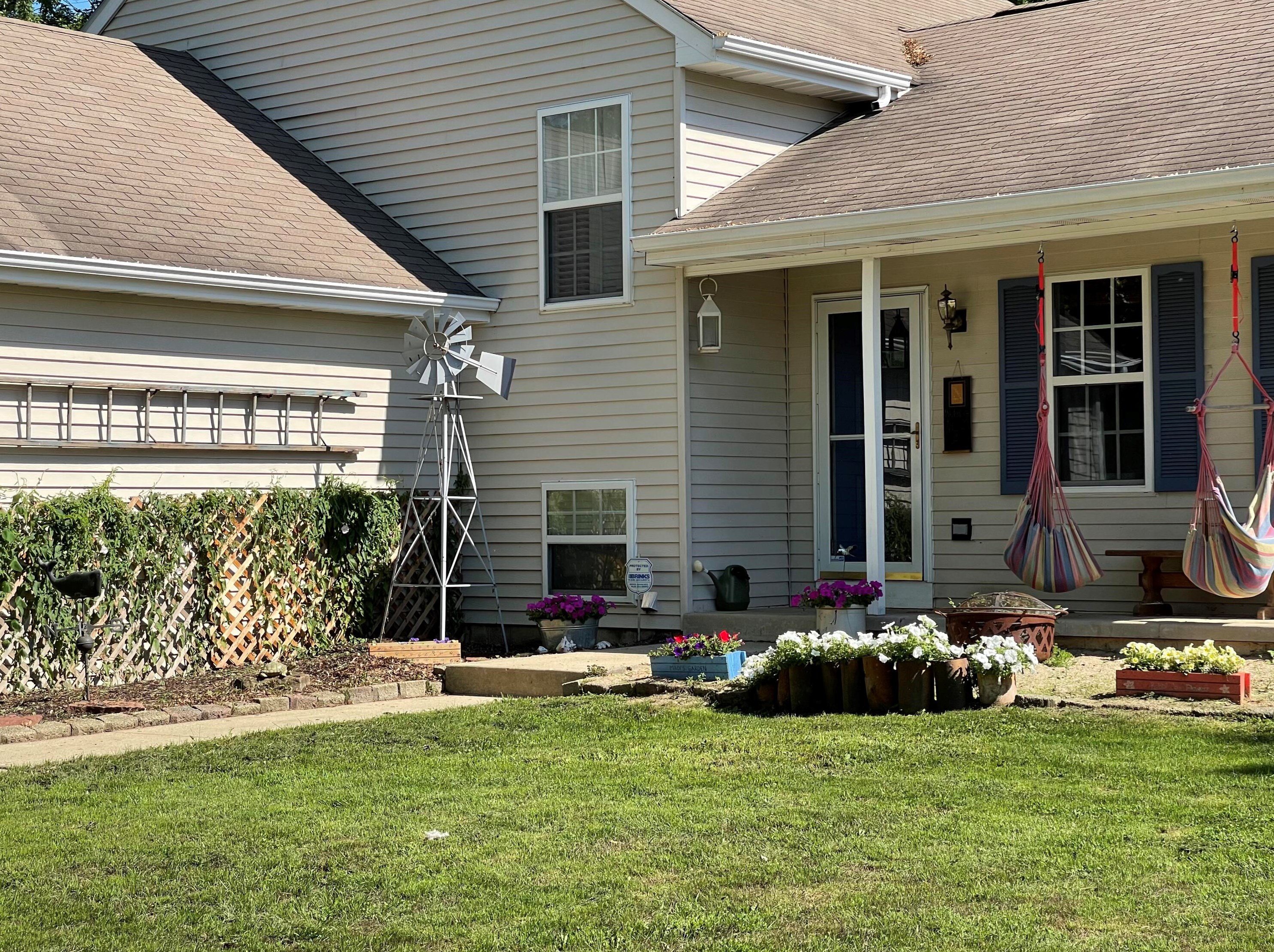 21318 121st St, Bristol, WI 53104-9686