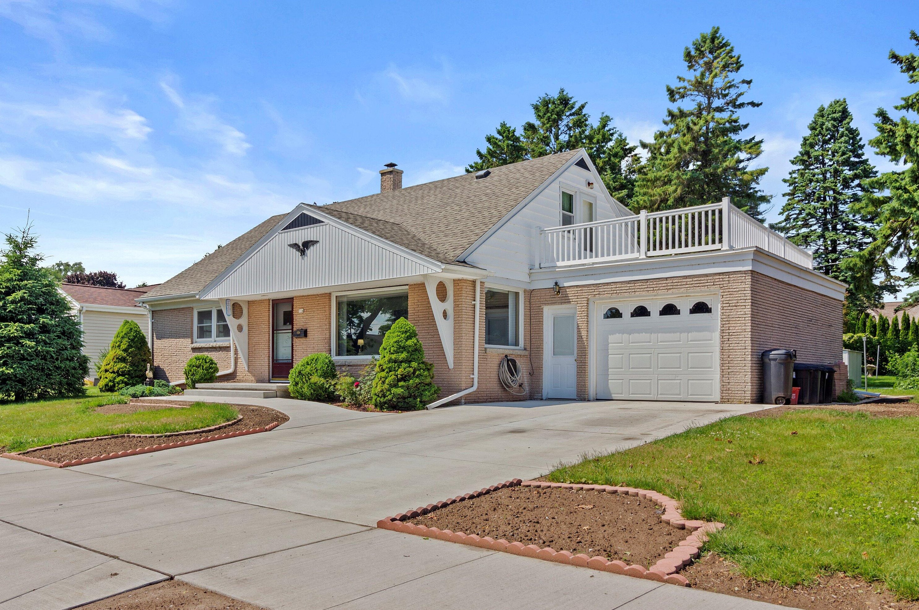 714 Manitou St, Manitowoc, WI 54220