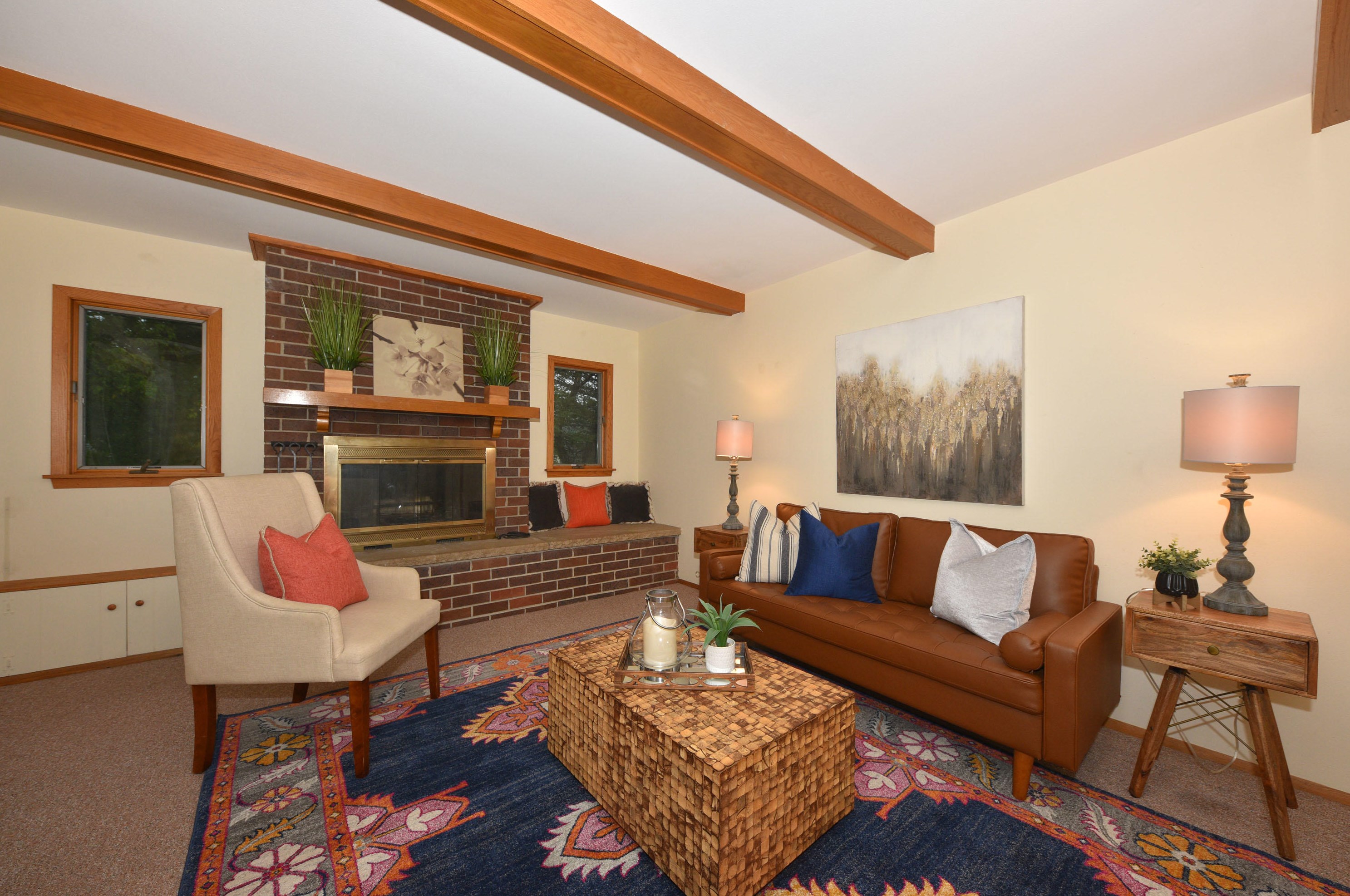 422 Woodhaven Dr, Cedarburg, WI 53012-9120