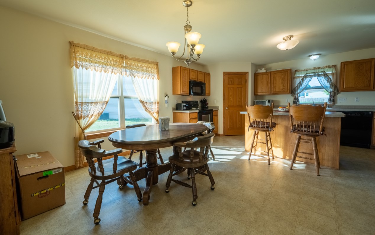 36 Rushmore Ln, Hartford, WI 53027